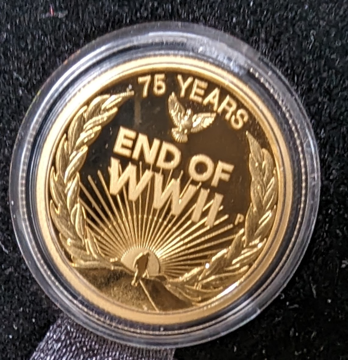 The Perth Mint 75th Anniversary of the End of WW2, 1/4oz Gold Proof Coin, with COA and original pack - Image 2 of 3