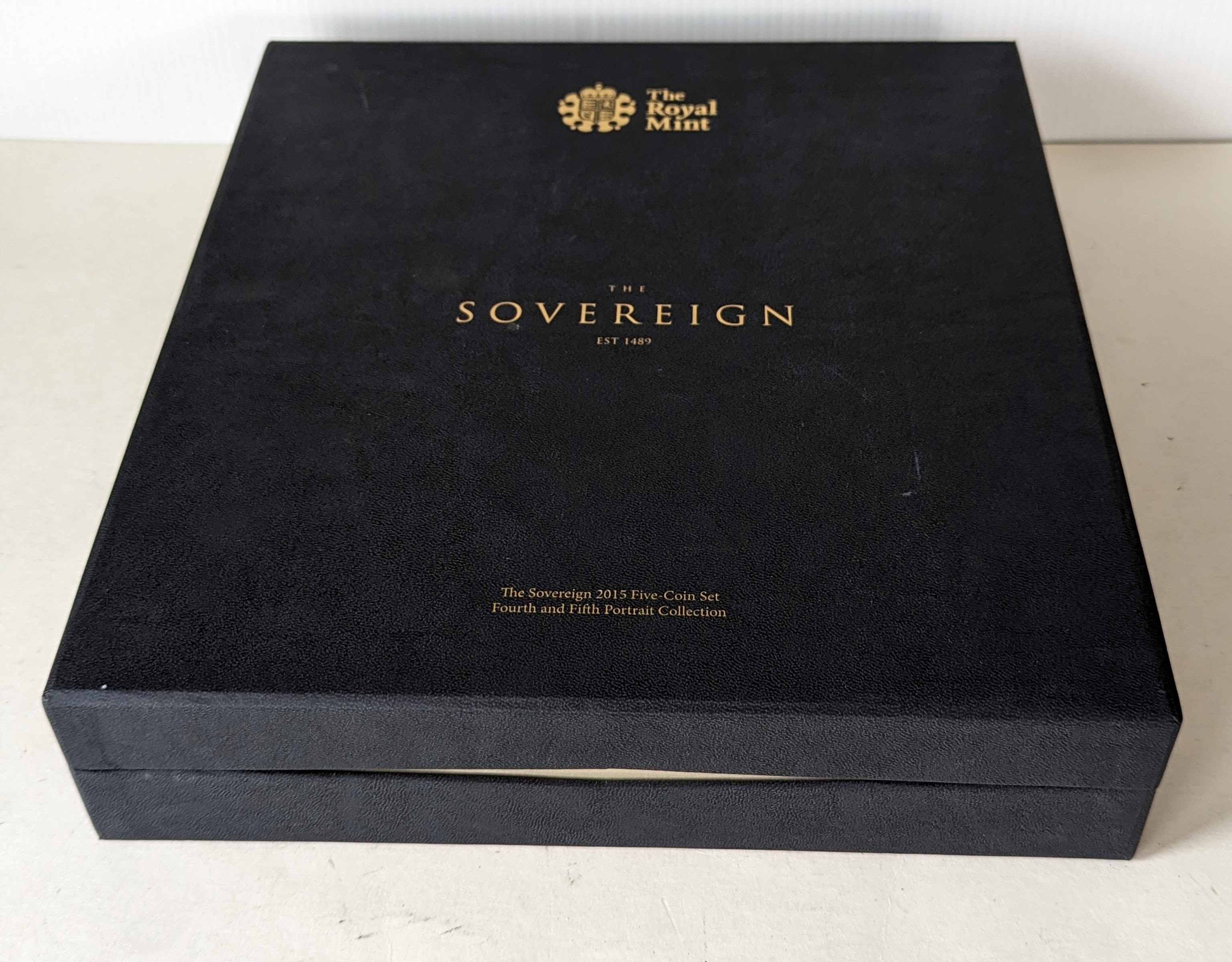 The Royal Mint 2015 Five Coin Gold Proof Sovereign Coin Set, Fifth Portrait, First Edition, Limited  - Image 8 of 8