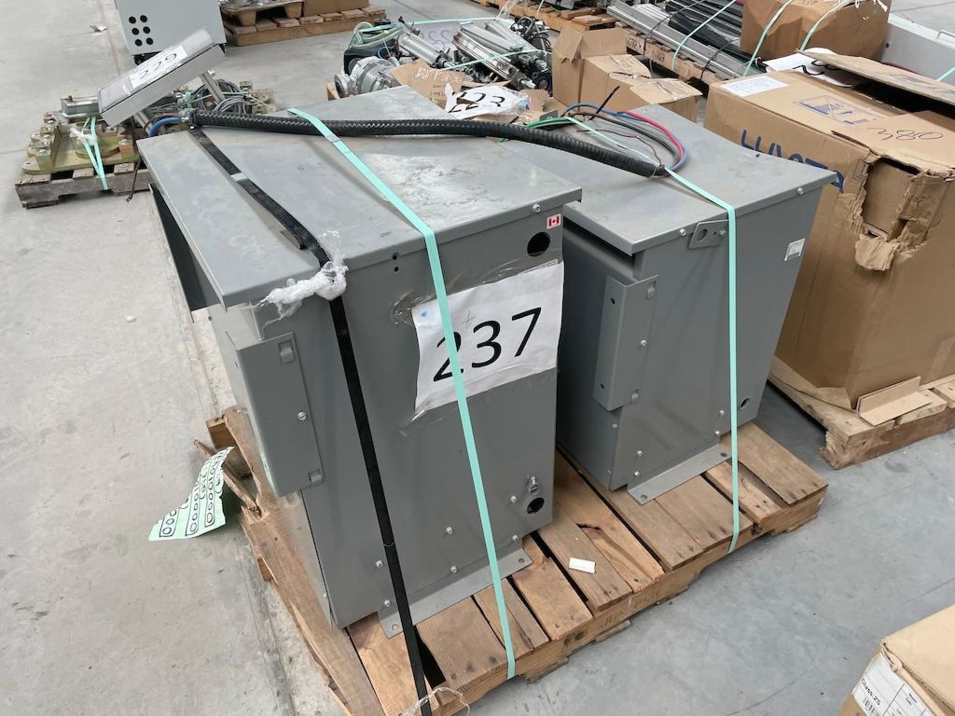 LOT (19) SKIDS INCLUDING: (7) SKIDS ASSORTED SOLAR MANIFOLDS, AIR DRYING UNITS, (1) SKID ROTARY FRAM - Image 13 of 29