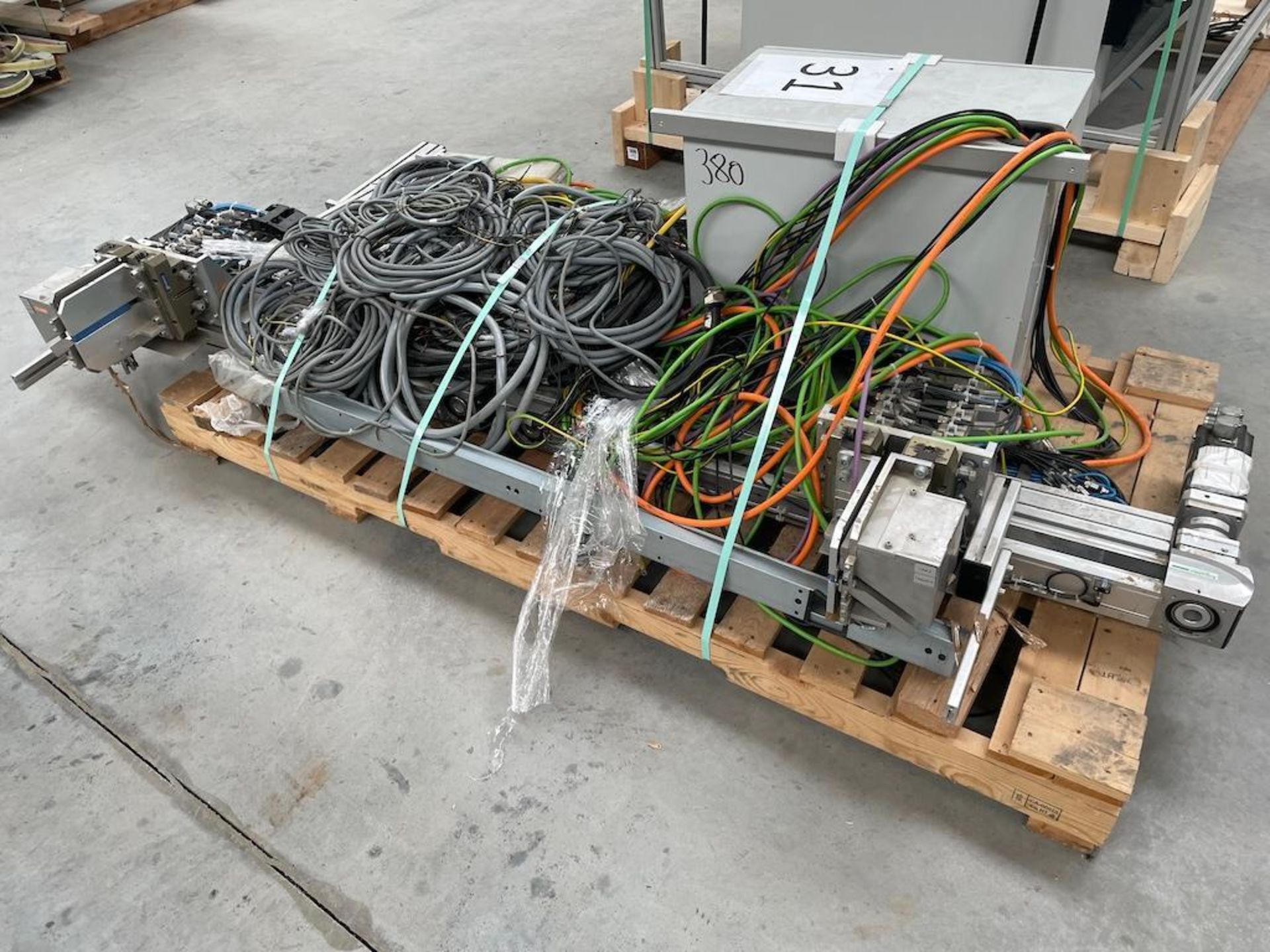LOT (19) SKIDS INCLUDING: (7) SKIDS ASSORTED SOLAR MANIFOLDS, AIR DRYING UNITS, (1) SKID ROTARY FRAM - Image 20 of 29