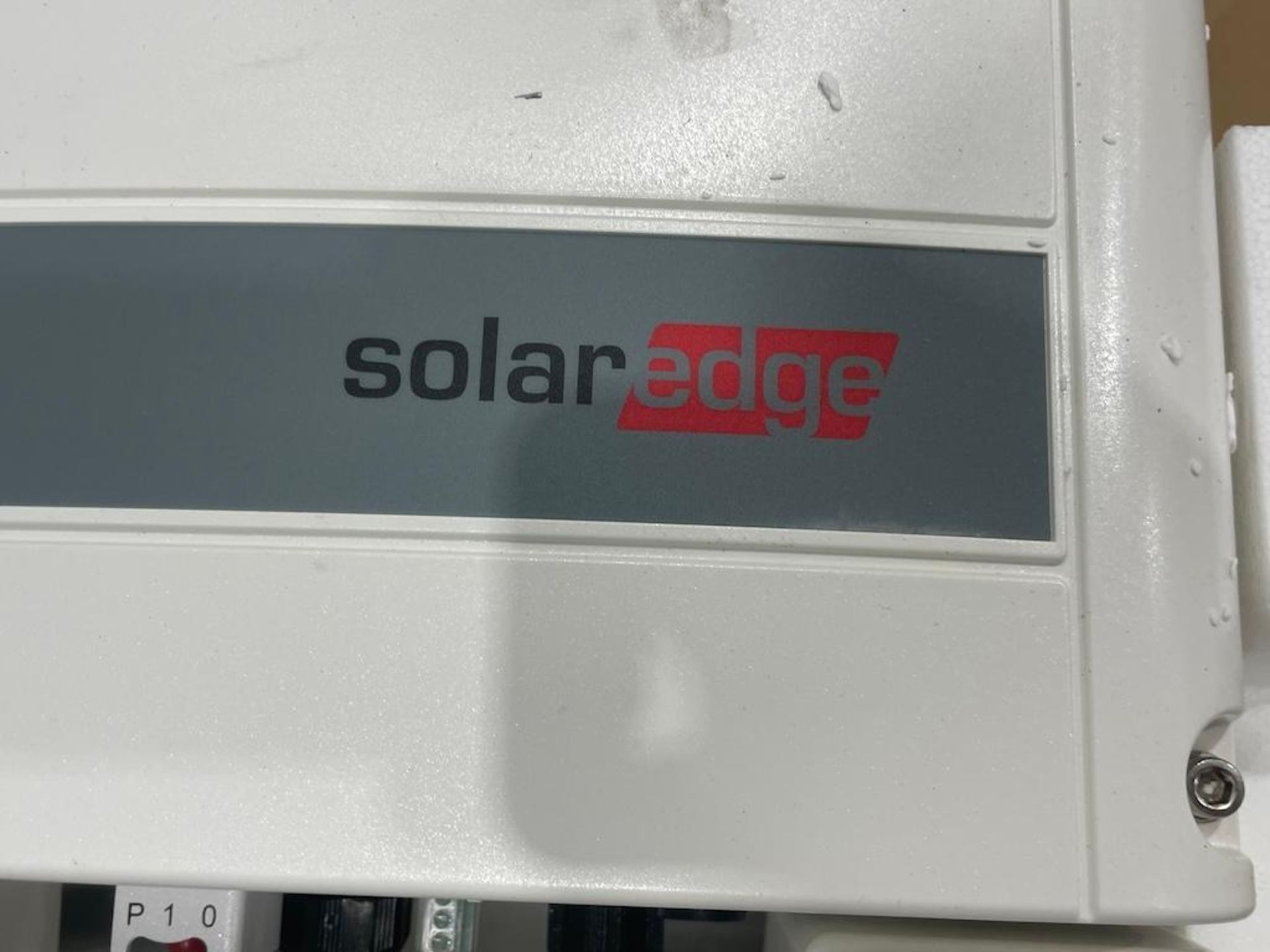 LOT (2) SOLAR EDGE UTILITY INTERACTIVE NON ISOLATED PHOTOVOLTAIC INVERTERS, OPERATING VOLTAGE RANGE - Image 2 of 4