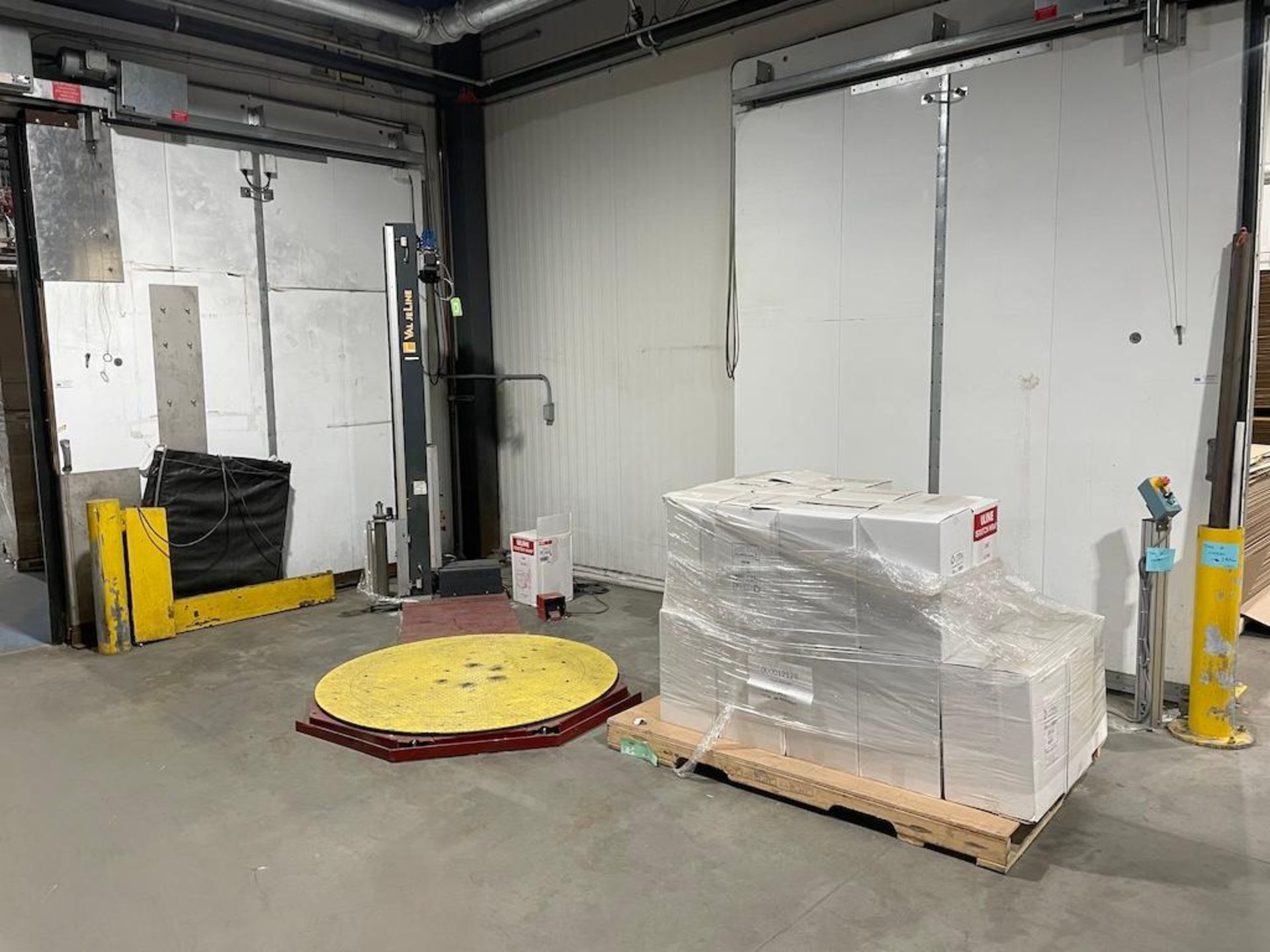 WULFTEC PALLET WRAPPER MODEL WVL-75, SN 68003-1-0610, W PALLET OF ULINE STRETCH WRAP [TROIS RIVIERES