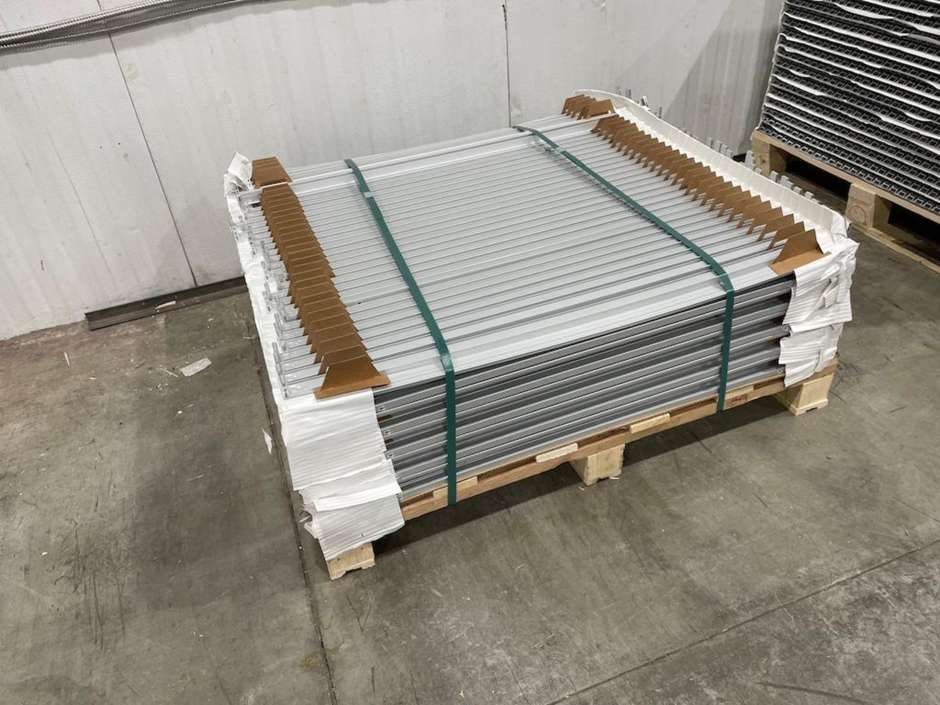 LOT (87) SKIDS ASSORTED ALUMINUM FRAME COMPONENTS / EXTRUSIONS INCLUDING: 87 SKIDS OF 1000 TO 1800 P - Image 9 of 11