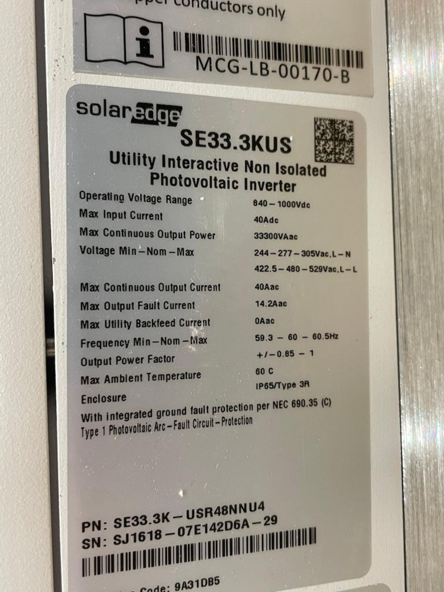 LOT (2) SOLAR EDGE UTILITY INTERACTIVE NON ISOLATED PHOTOVOLTAIC INVERTERS, OPERATING VOLTAGE RANGE - Image 3 of 4