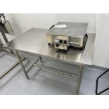 LOT 2 STAINLESS STEEL TABLES 48 X 30 IN, 50 X 30 IN, ELECTRIC HEATING PLATE, AND GP-61K SCALE 61 KG,