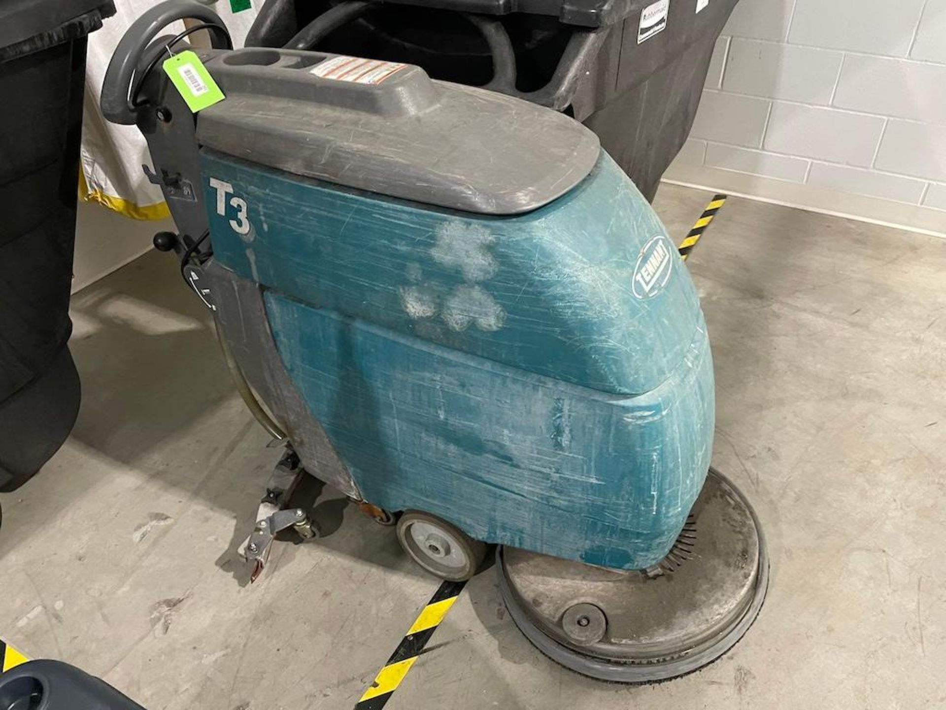 TENNANT FLOOR CLEANER MODEL L3 [1ST FL LOADING DOCK]