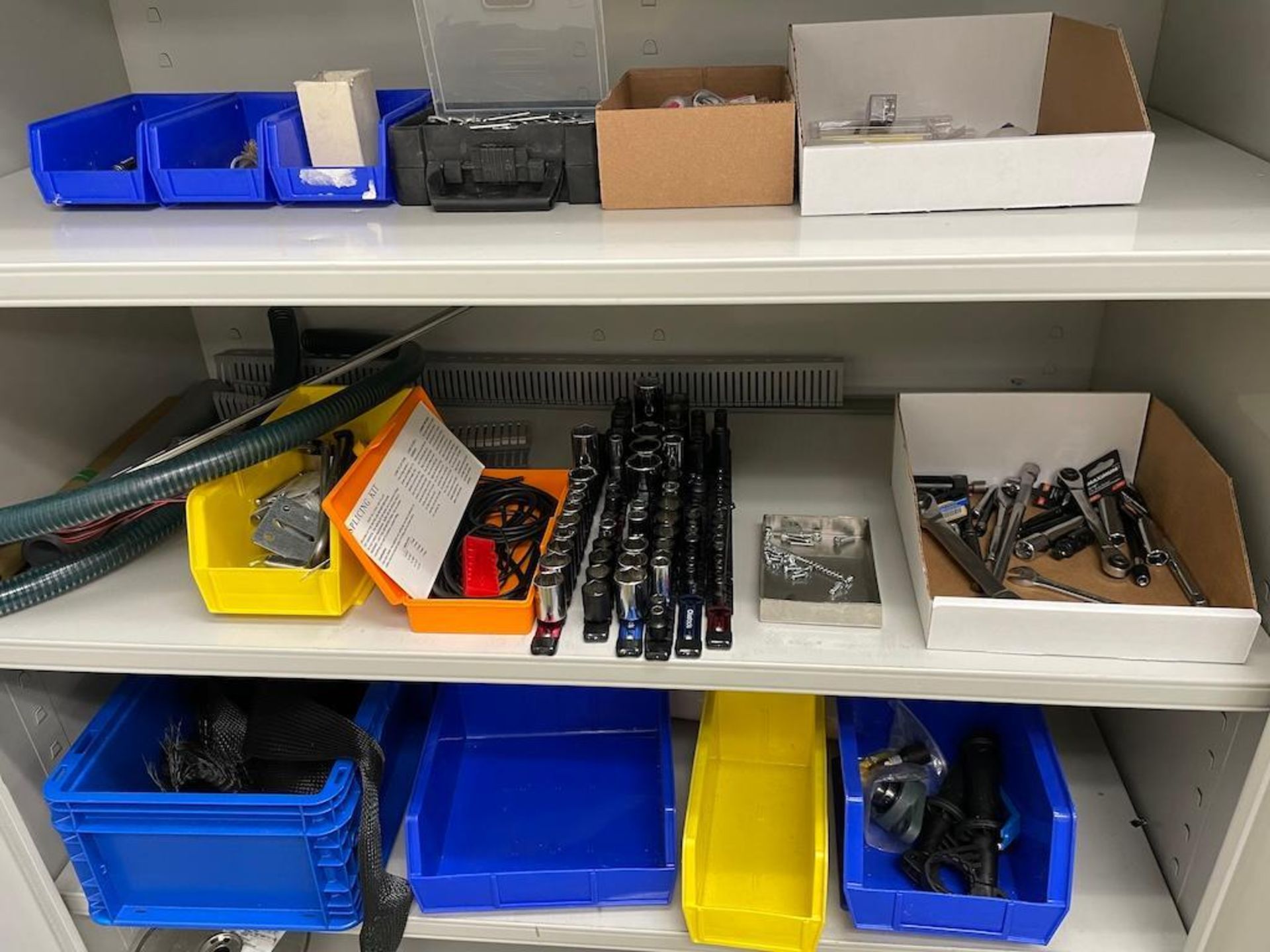 LOT METAL GREY CABINET W CONTENTS, 9 YELLOW BINS W WIRE CONTENTS [MAINTENANCE ROOM] - Image 2 of 6