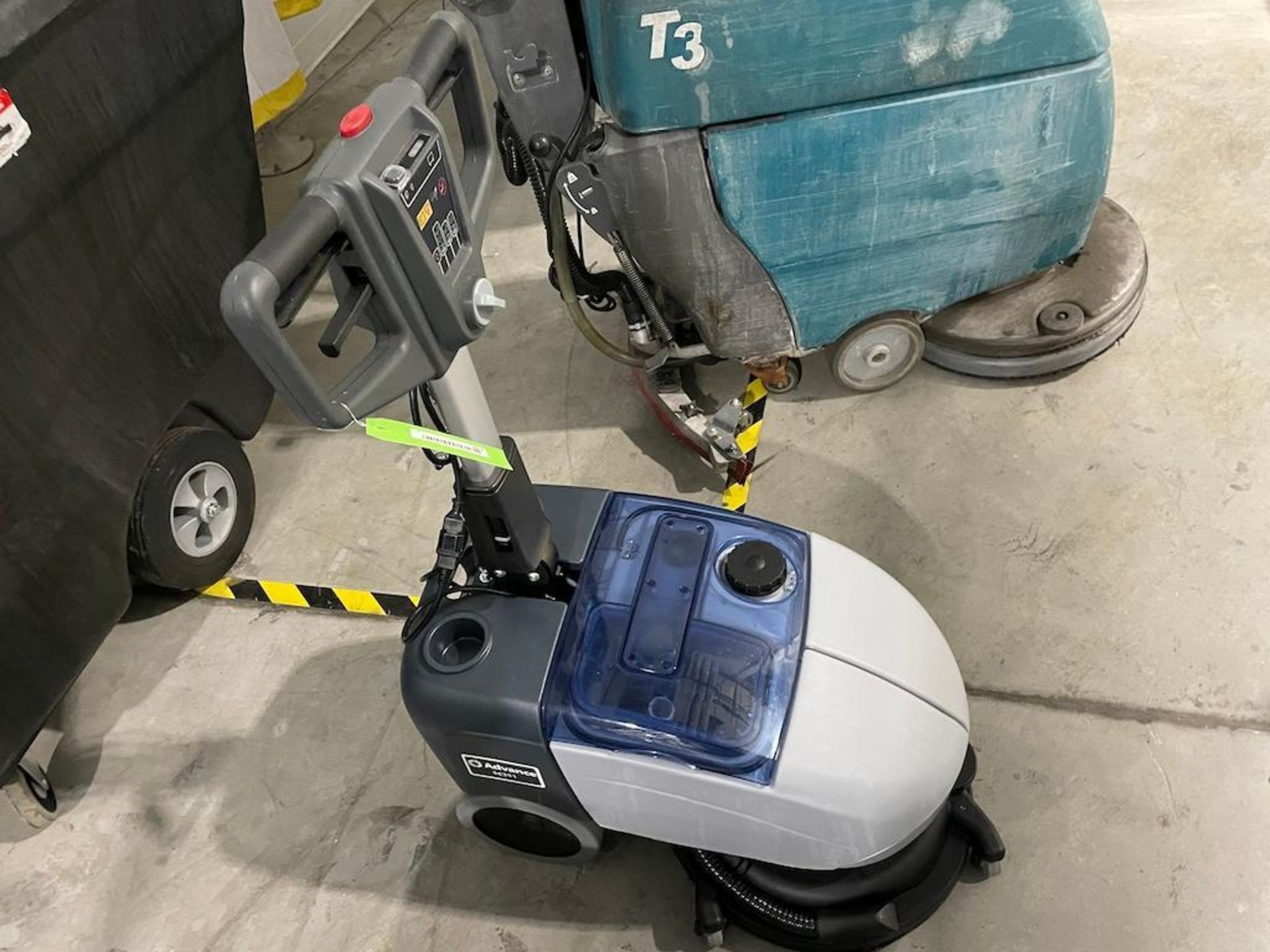 ADVANCE FLOOR CLEANER MODEL SC351 [1ST FL LOADING DOCK]