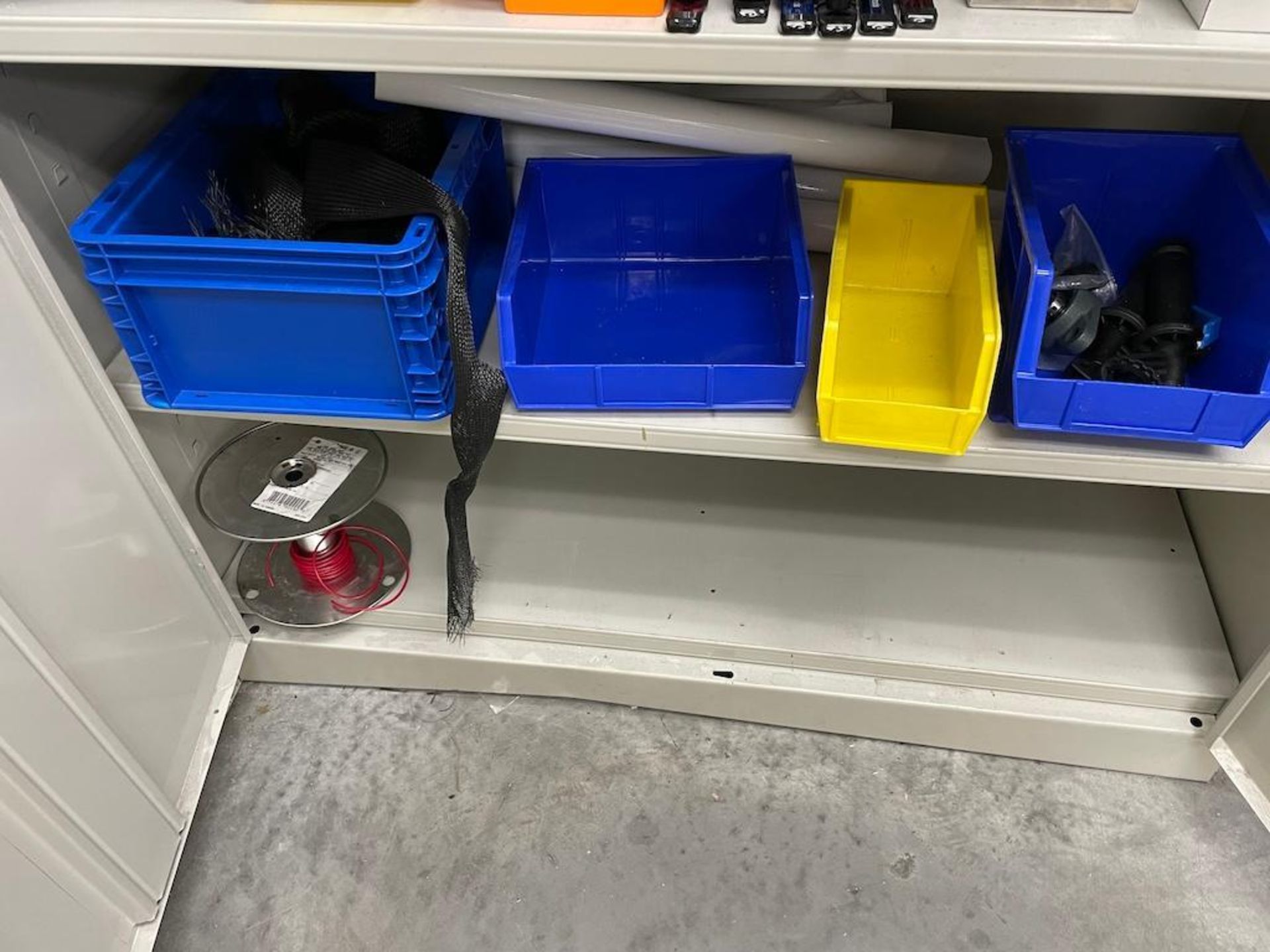 LOT METAL GREY CABINET W CONTENTS, 9 YELLOW BINS W WIRE CONTENTS [MAINTENANCE ROOM] - Image 5 of 6