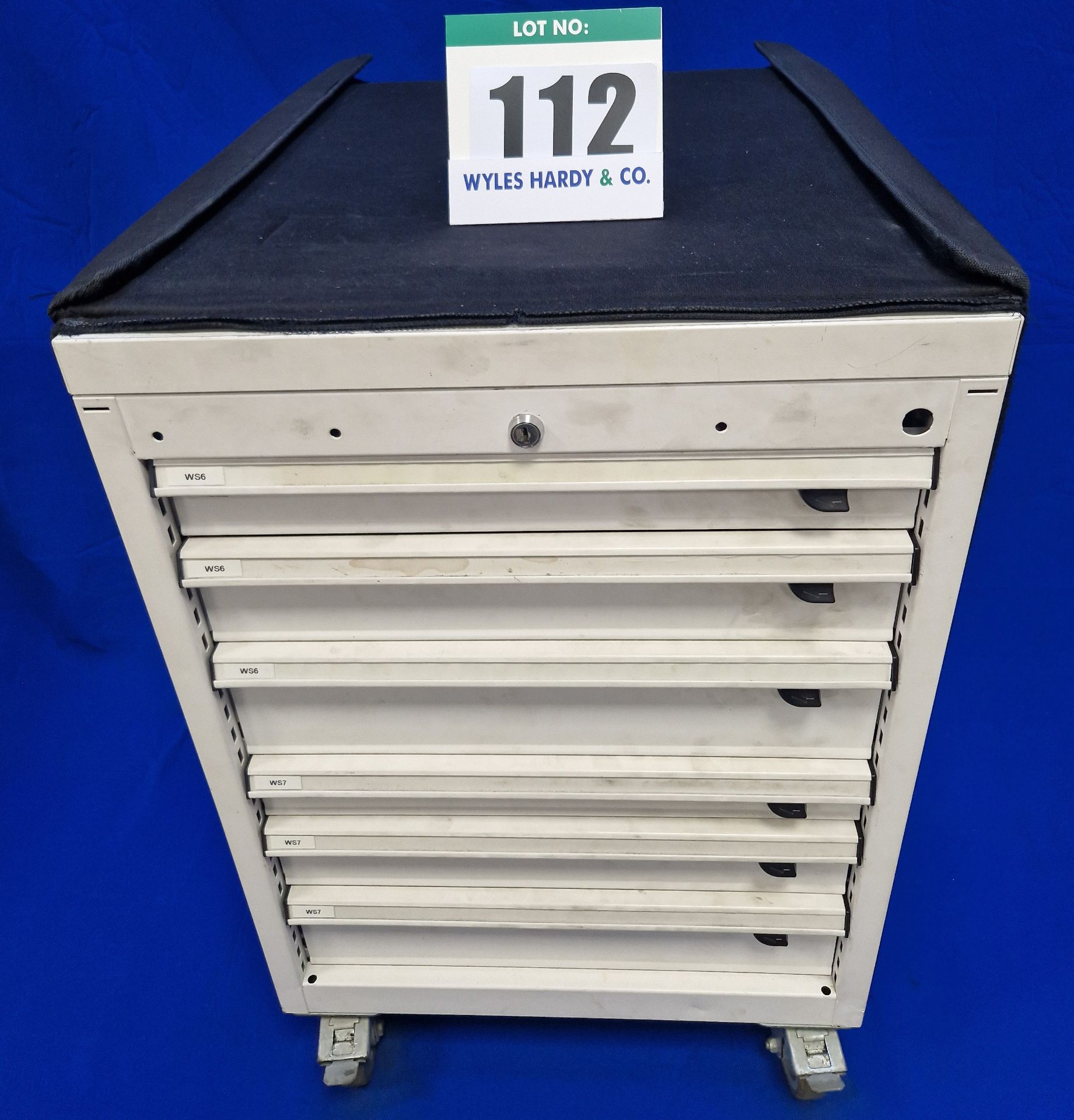 One FAMI 6-Drawer Steel Castor mounted Mechanics Tool Chest with Tailored Soft Transportation