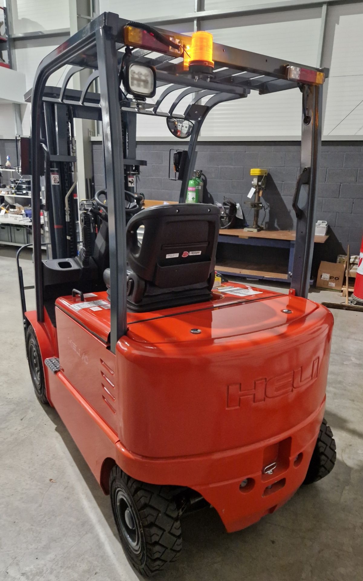 One HELI Model FB25G 2500Kg capacity Battery Electric Ride-On Counterbalance Forklift Truck, - Image 4 of 6