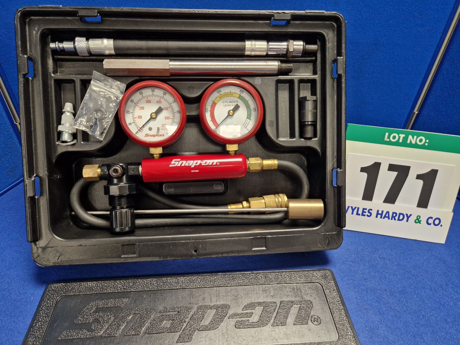 One SNAP-ON EEPV509 Cylinder Leakage Test Kit