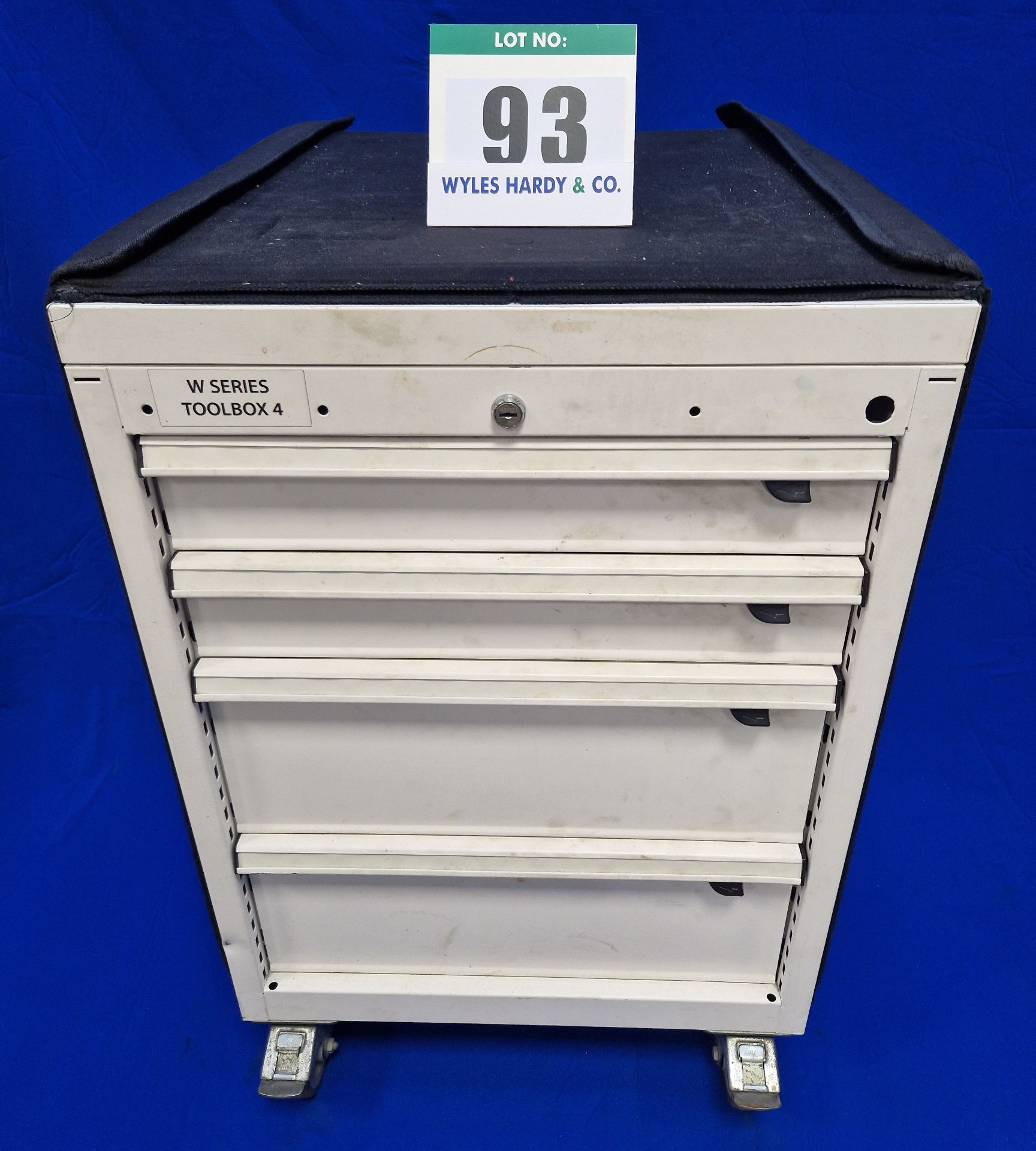 One FAMI 4-Drawer Castor mounted Mechanics Tool Chest with Tailored Soft Transportation Cover