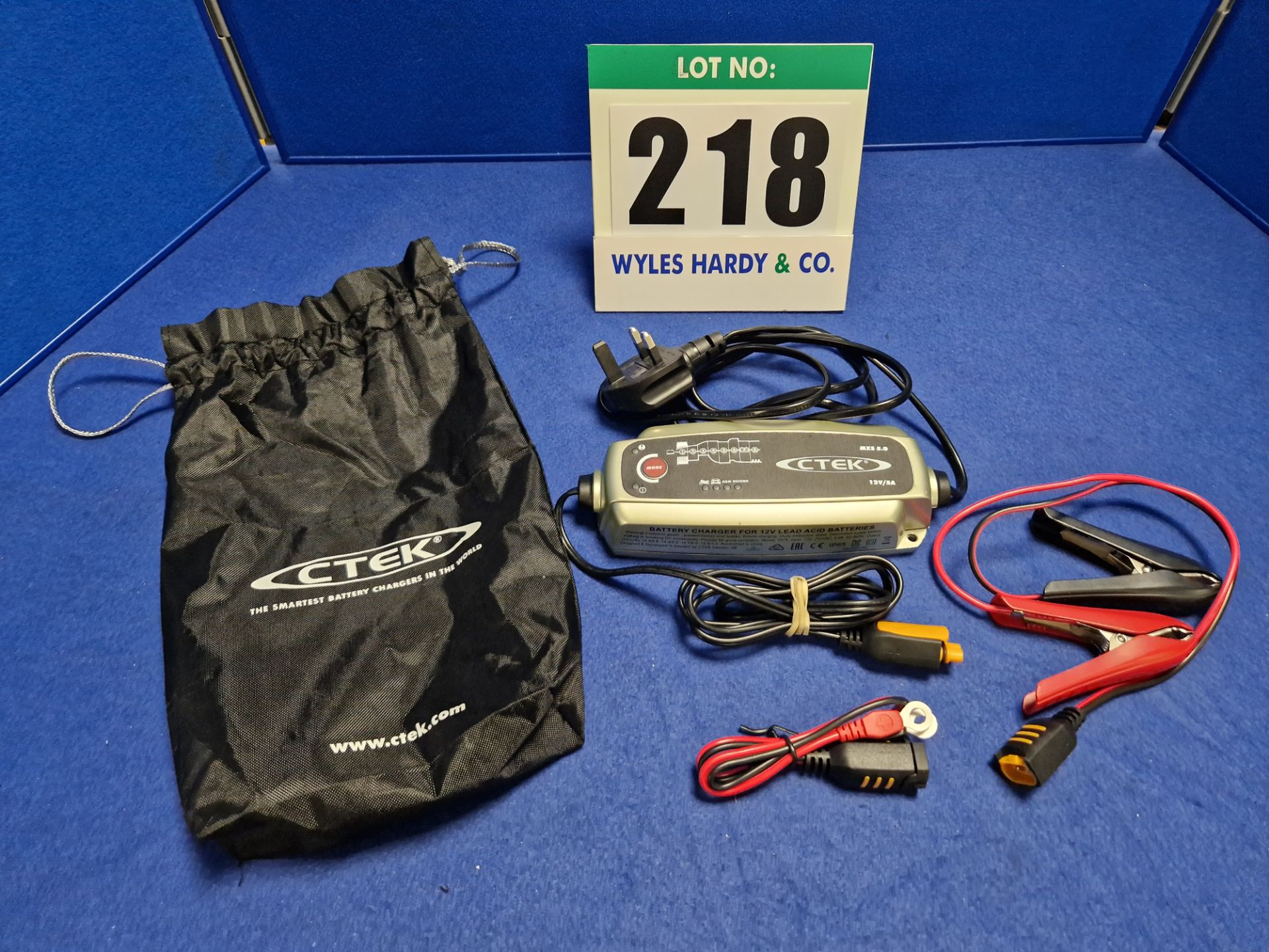 One CTEK Model MXS 5.0 12V 5A Battery Charger/Conditioner with Crocodile Clip Connector Lead and