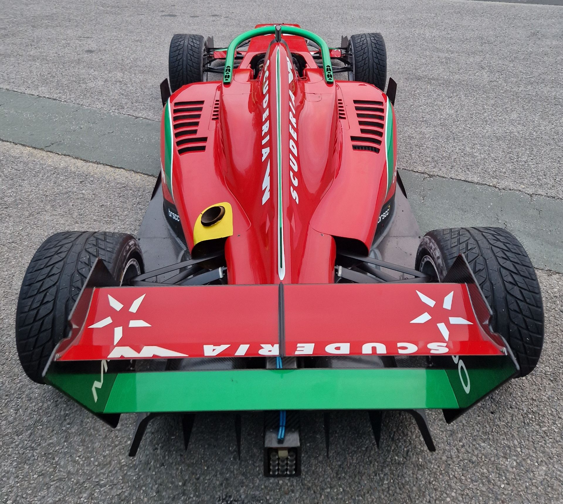One TATUUS F3 T-318 Alfa Romeo Race Car Chassis No. 038 (2019) Finished in SCUDERIA Livery as Driven - Bild 4 aus 10