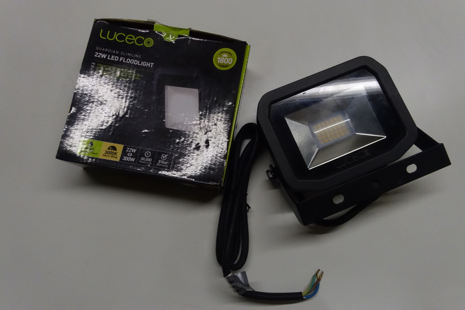 10 x LUCECO LFS18B130 22W LED Floodlight IP65 3000K Black Finish