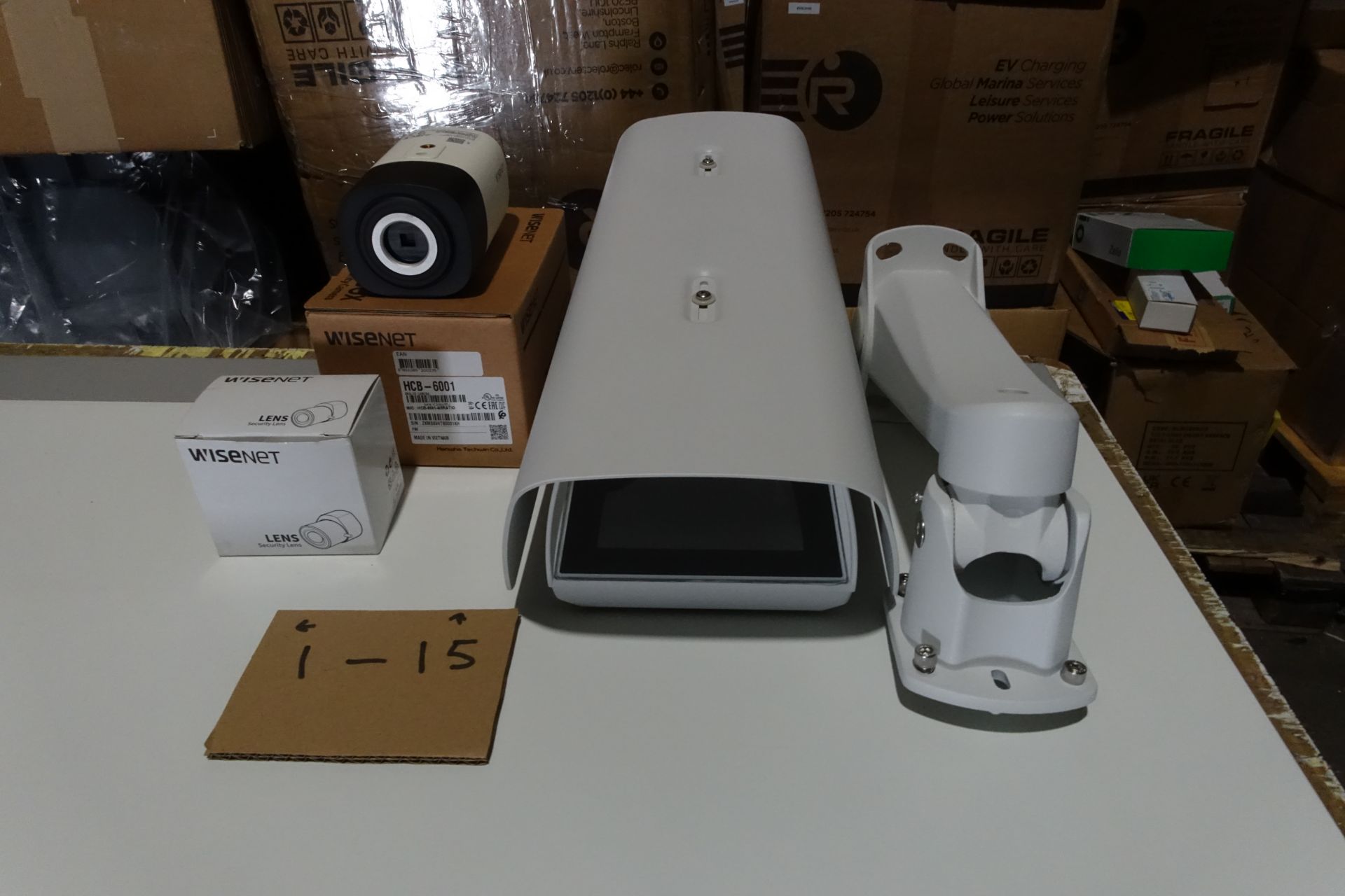 1x Wisenet SHB -4300H Outdoor Box Camera Housing, 1 x Wisenet HCB - 6001 Security Camera Indoor 1920