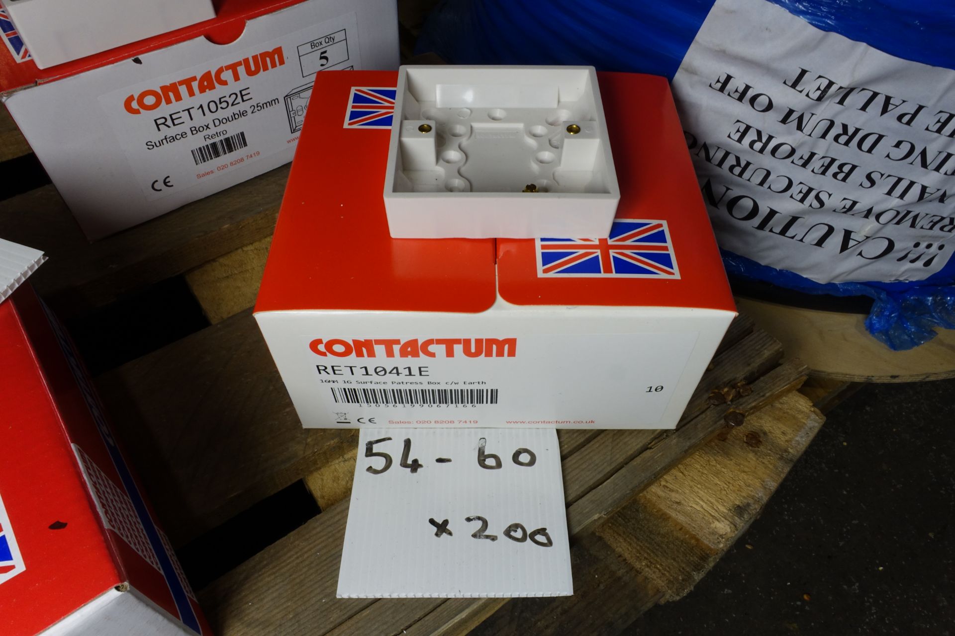 200 x Contactum RET1041E 16mm 1 Gang Surface Patress Box C/W Earth