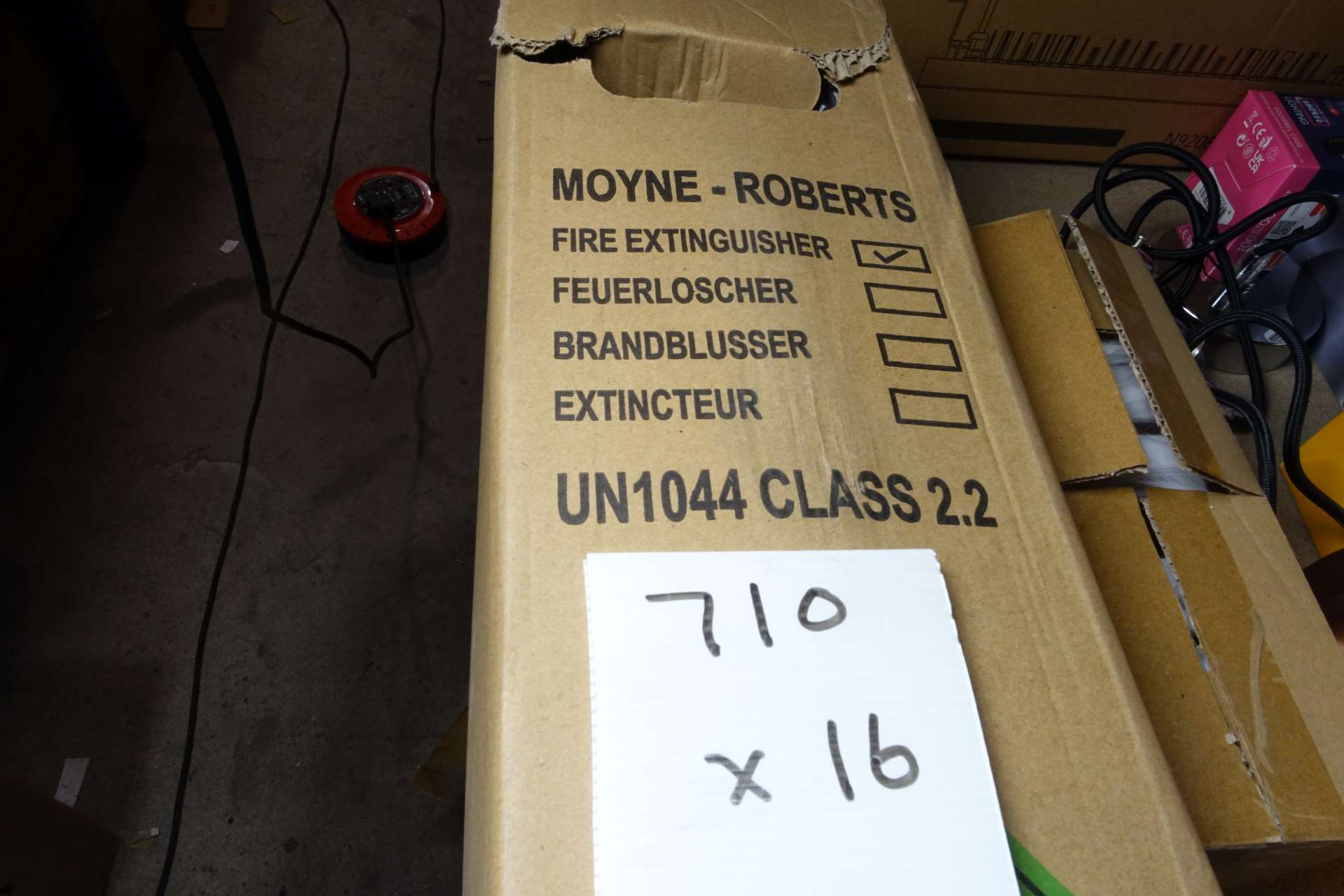 16 x MOYNE - ROBERTS Fire Extinguishers UN1044 Class 2.2 Water Filled ...