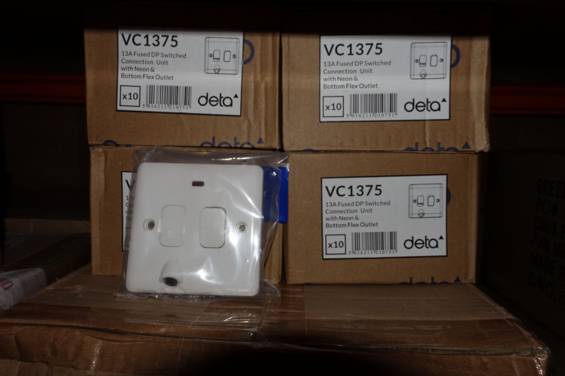 200 x DETA VC1375 13Amp Switched DP Fused Connection Units with Neon + Bottom Flex Outlet