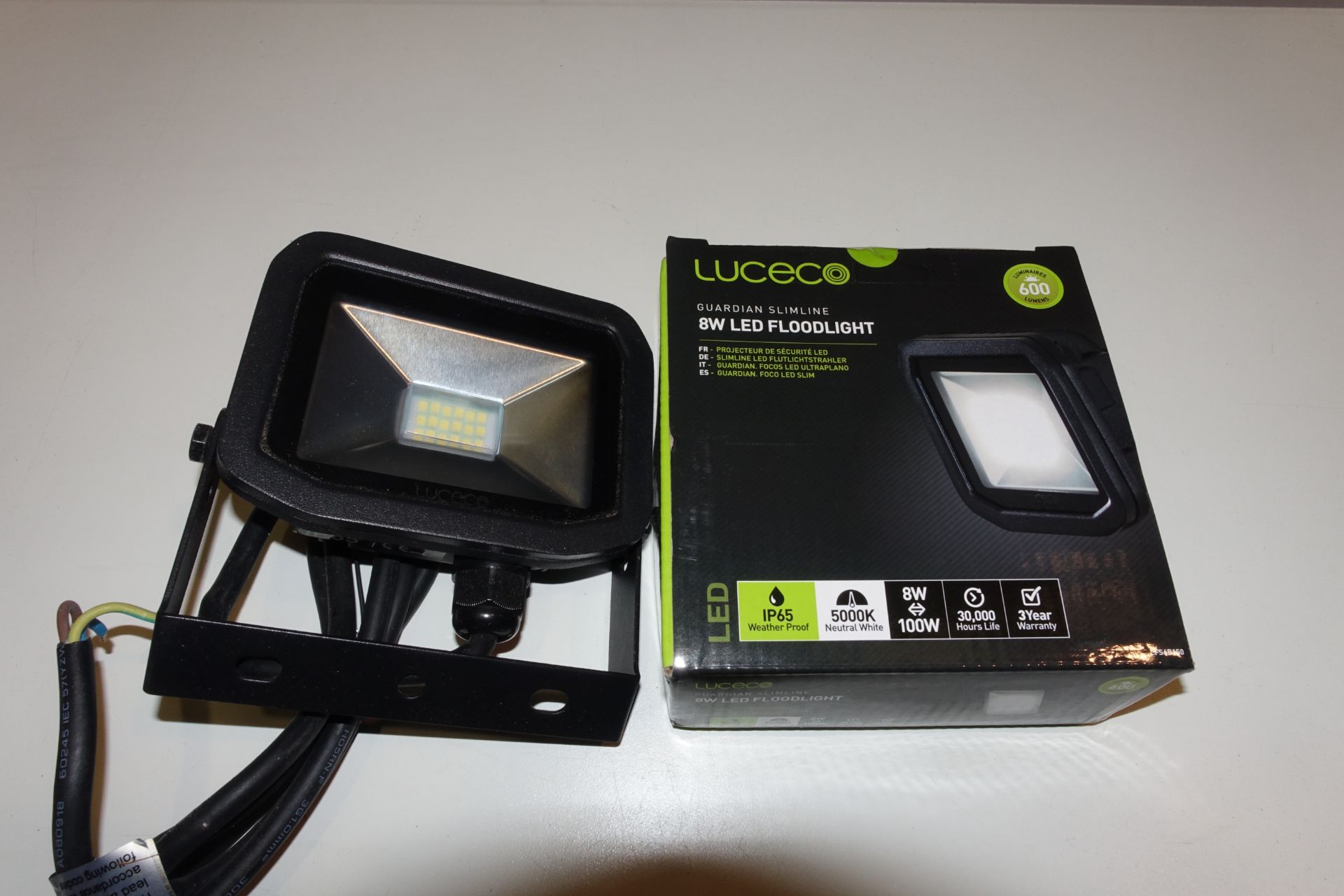 30 x LUCECO LFS6B150 - 03 (JX) 8W LED Floodlights 5000k 600 Lumen Black Finish