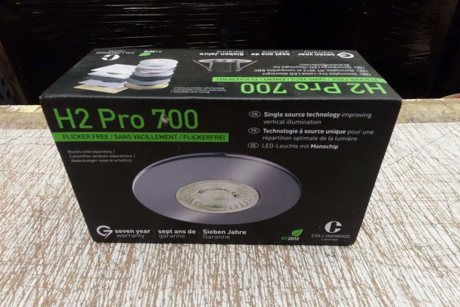 20 x COLLINGWOOD H2 Pro 700 AF1619QD IP65 4000K Dimmable LED Down Light Matt White Bezel