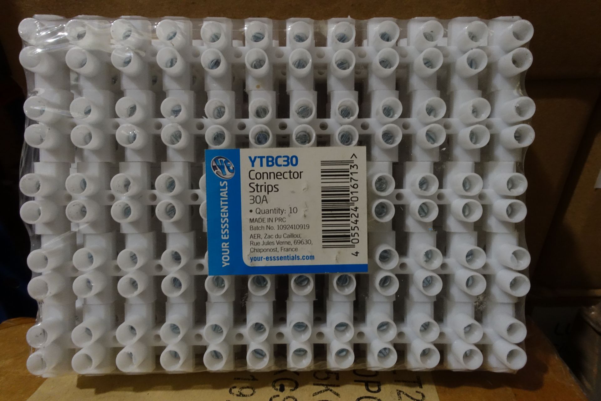 250 x YOUR ESSENTIALS YTBC30 Connector Strips 30Amp White