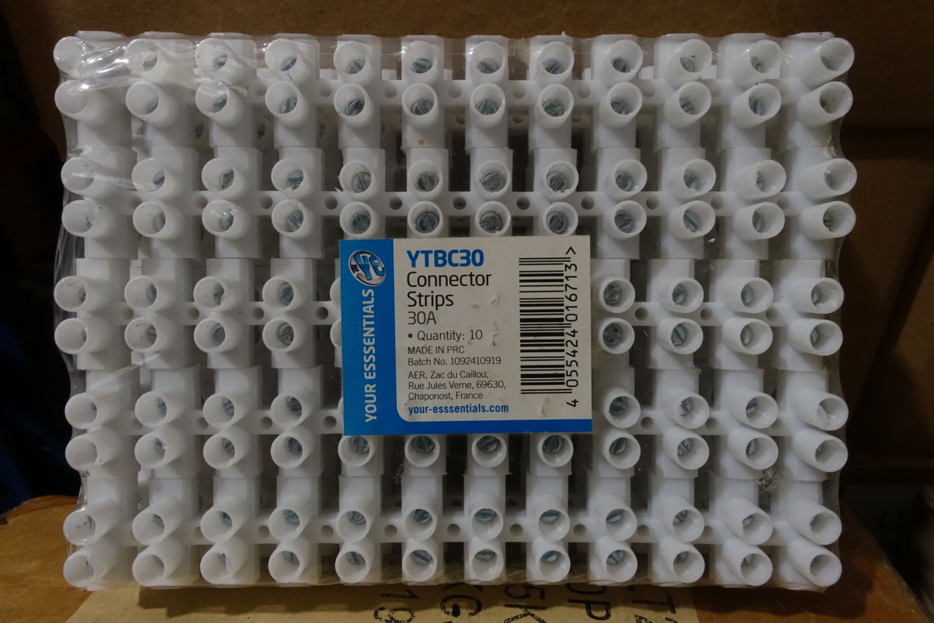 250 x YOUR ESSENTIALS YTBC30 Connector Strips 30Amp White