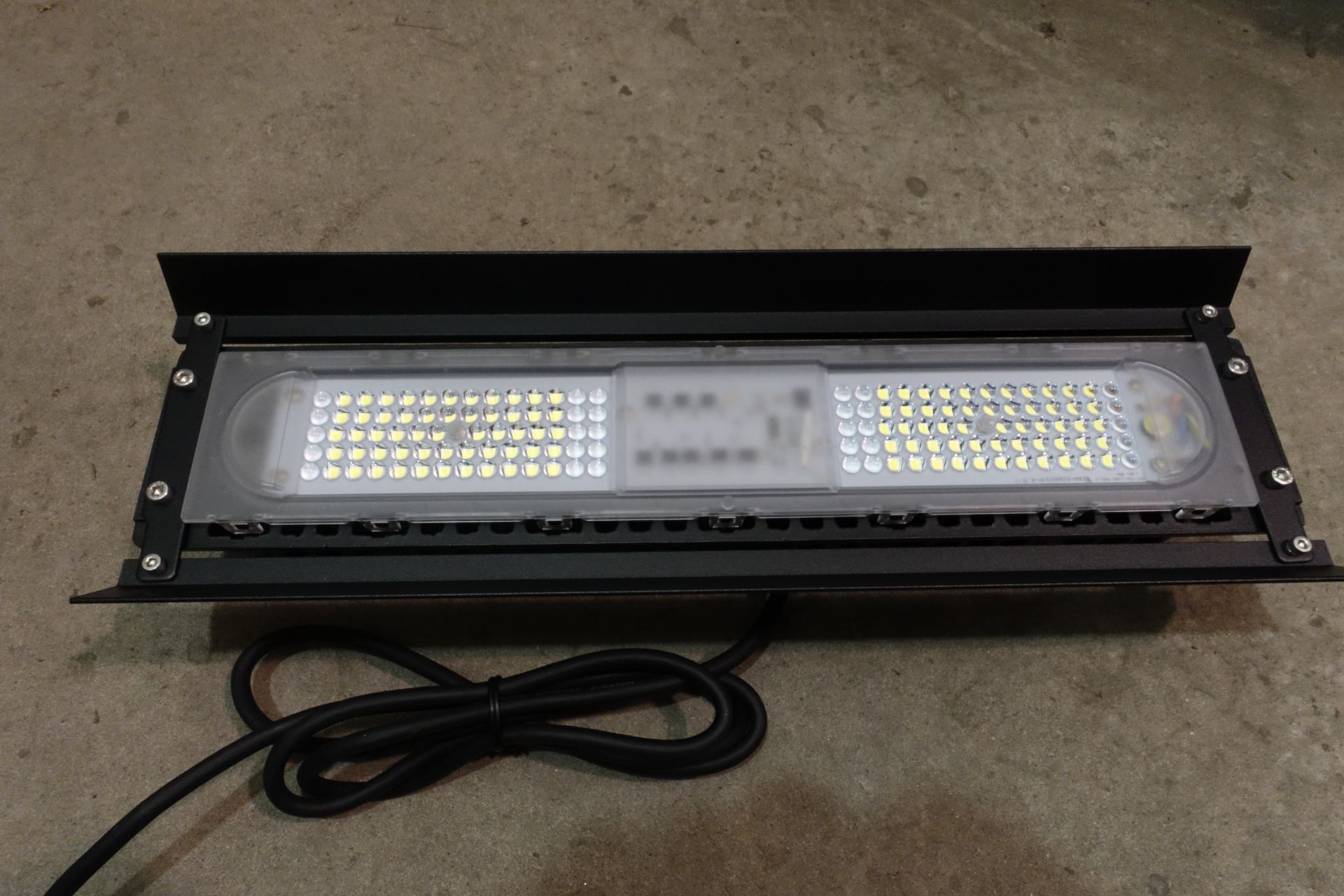 5 x BRACKENHEATH N9208 70W LED Linear Highbays 452 x 147.5 x 87.6mm 6500K Black Finish