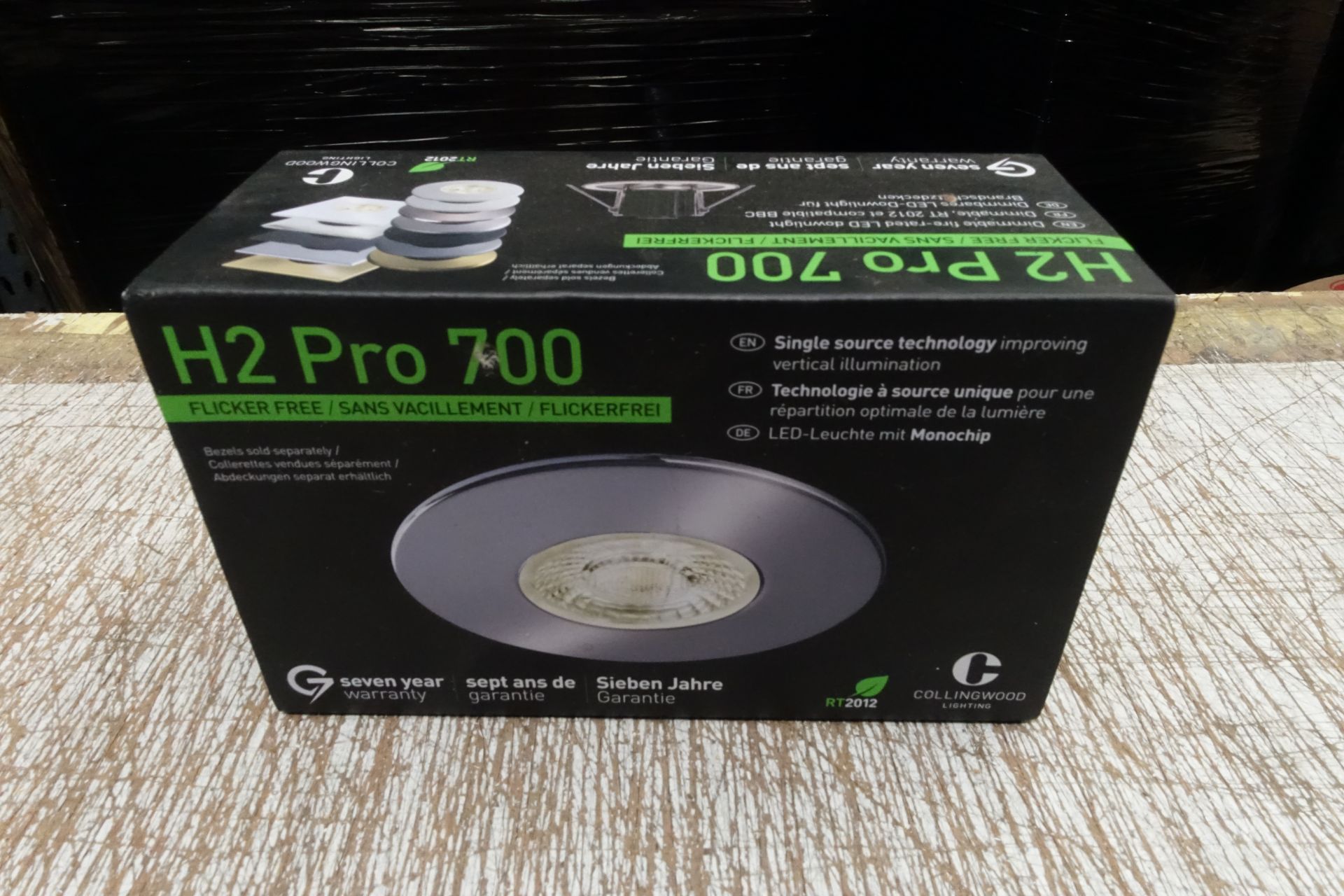 20 x COLLINGWOOD H2 Pro 700 AF1619QD IP65 4000K Dimmable LED Down Light Matt White Bezel