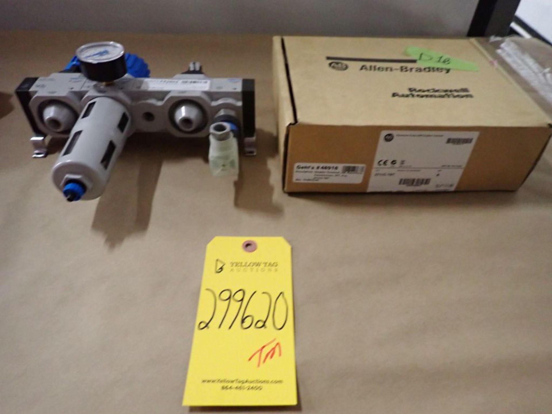 Lot of Pressure Regulator with Gauge and Panel View Touch Screen