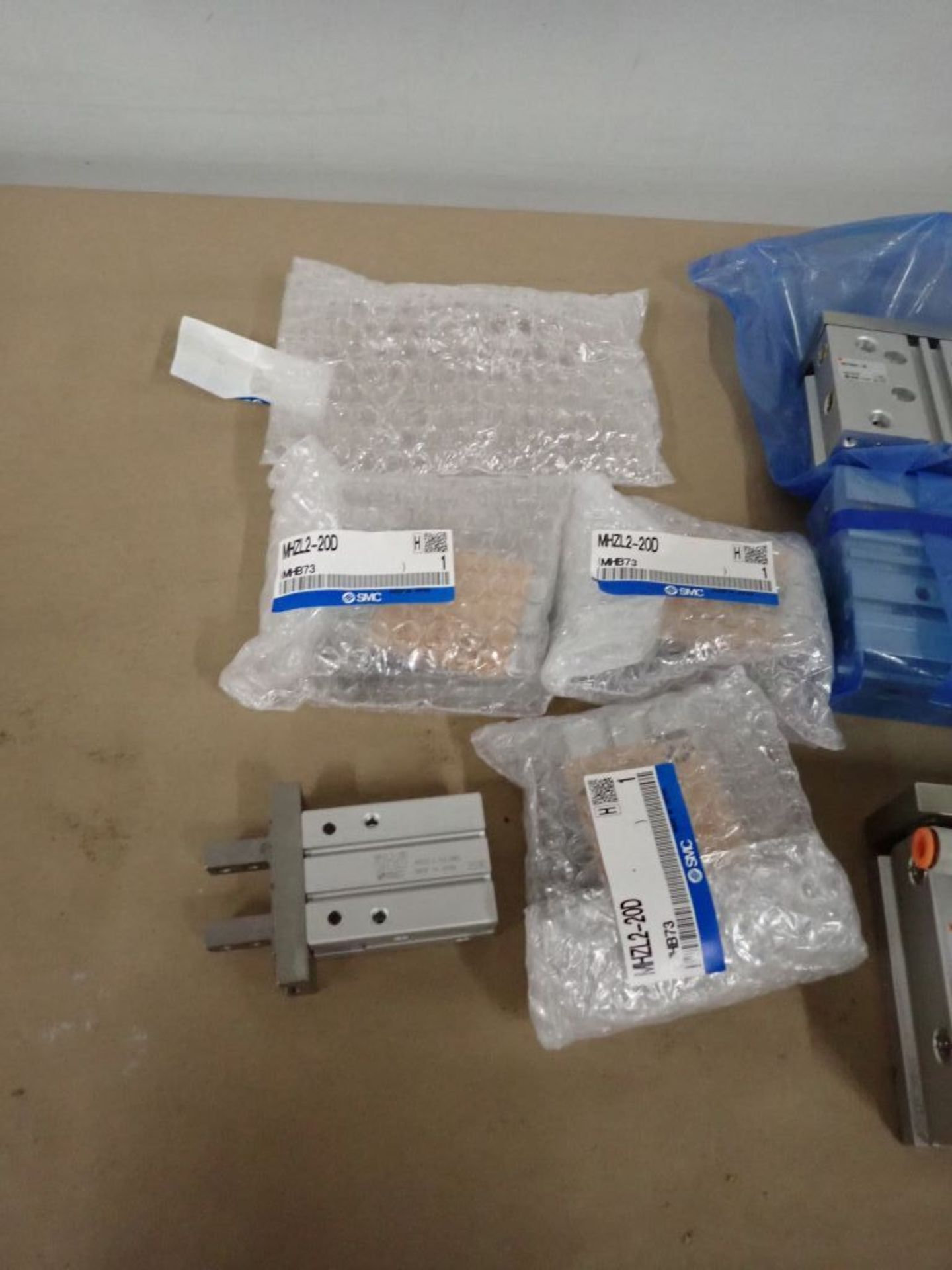 Lot of Assorted SMC Parallel Grippers with Cylinders - Image 5 of 5