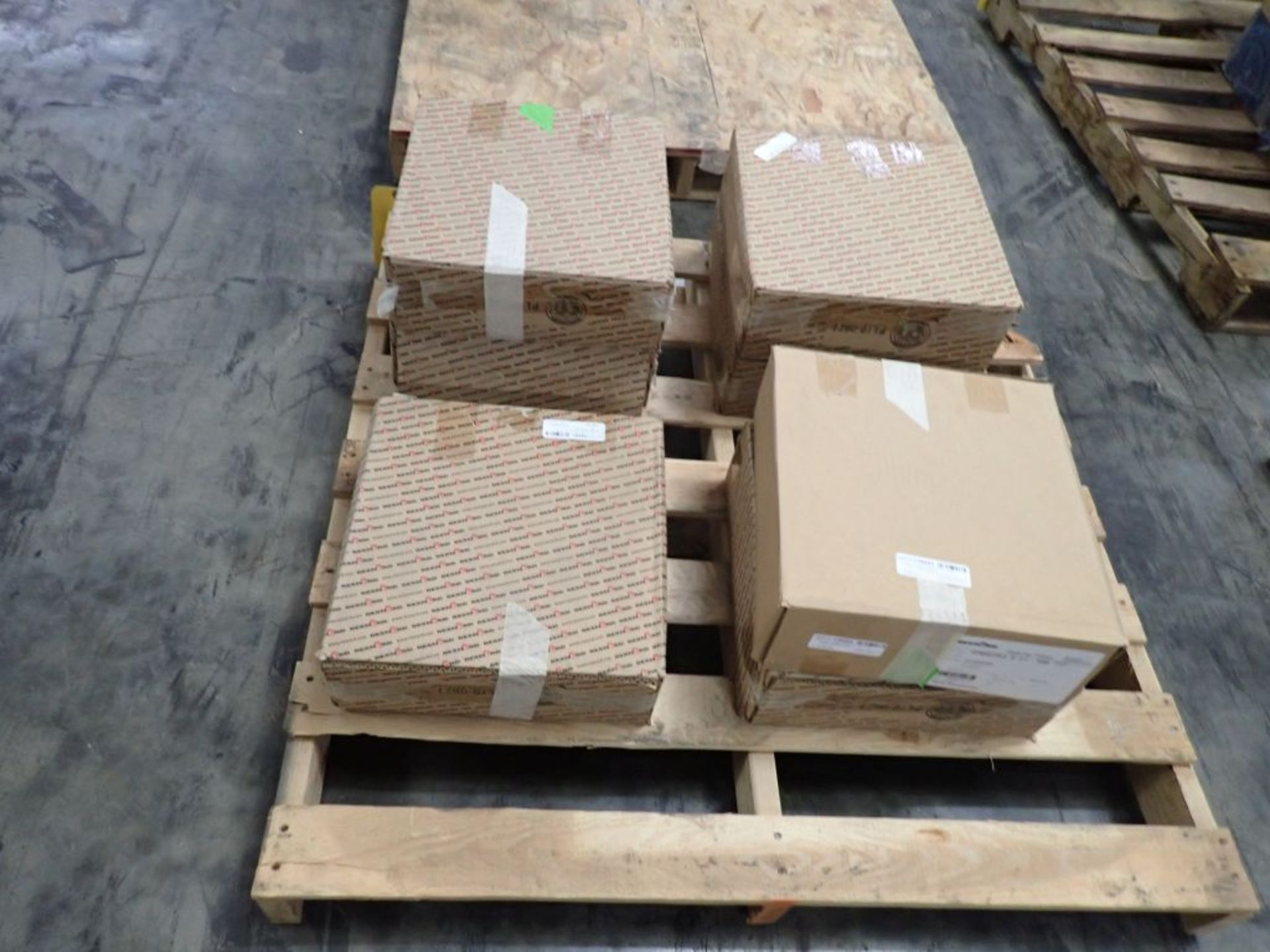 Lot of (7) Boxes of Rexnord Conveyor Chain - Image 5 of 9