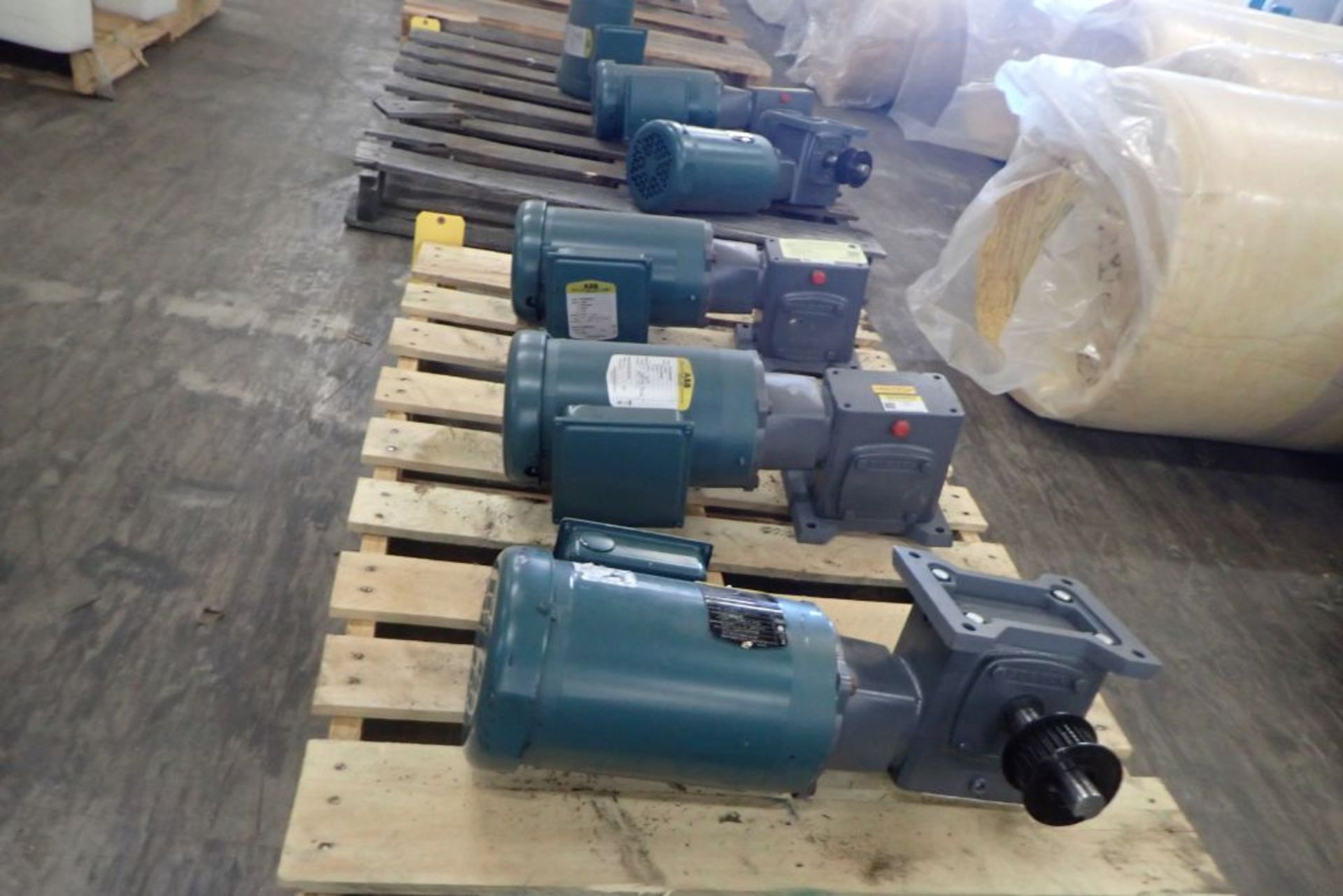 Lot of (2) Boston Gearmotors - Image 3 of 10