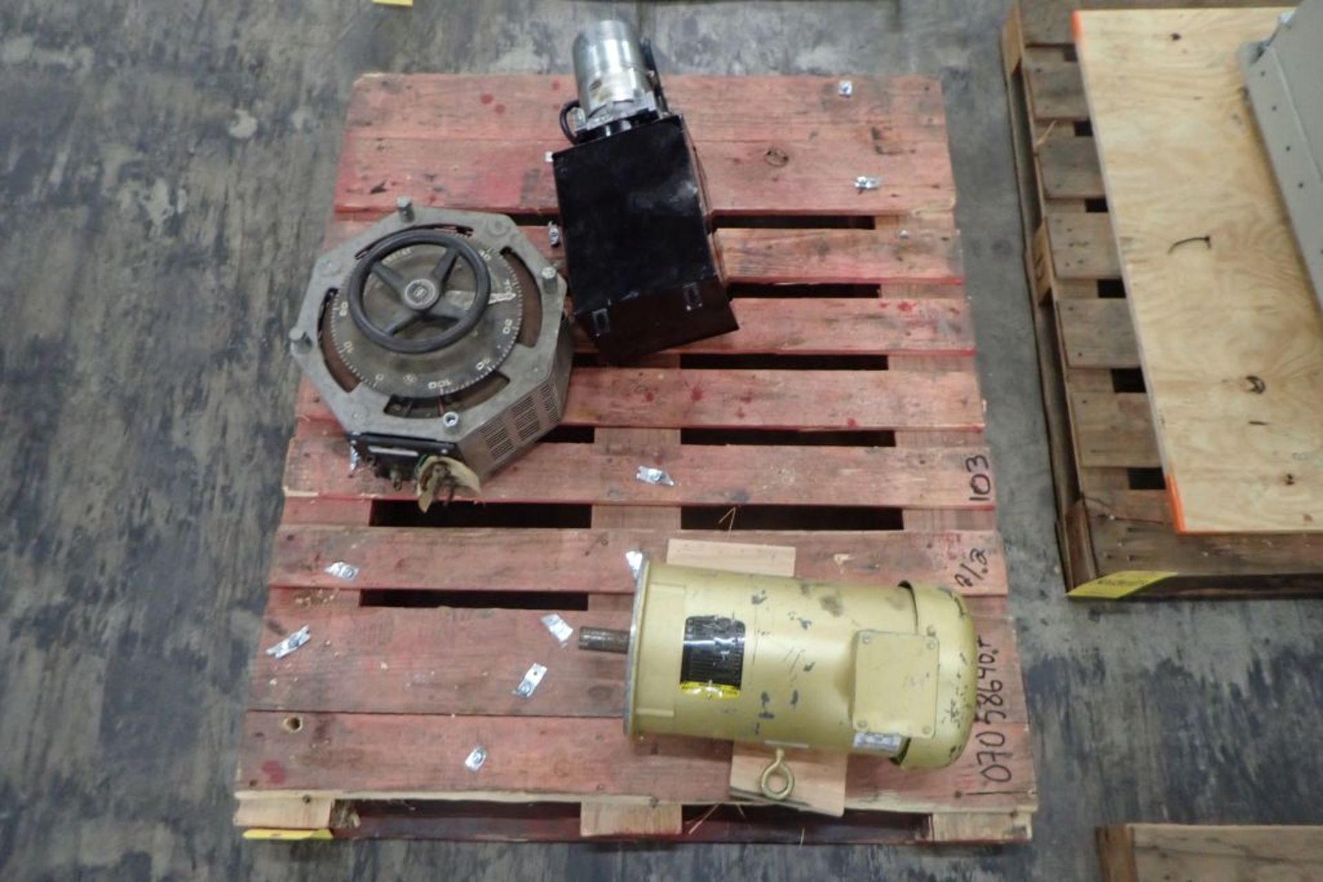 Lot of Transformer, Motor and Hydraulic Power Assembly - Image 5 of 16
