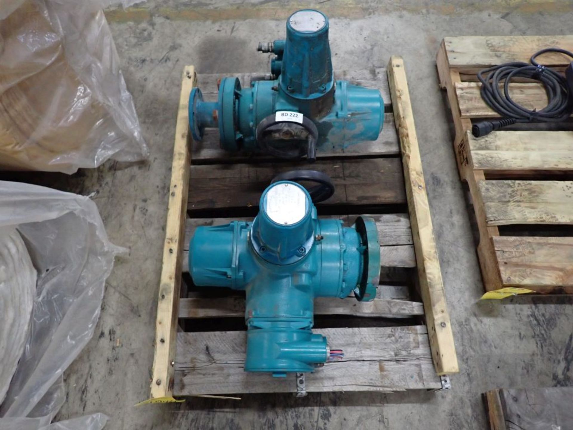 Lot of (2) Keystone Mechanical Valve Actuators - Image 2 of 12