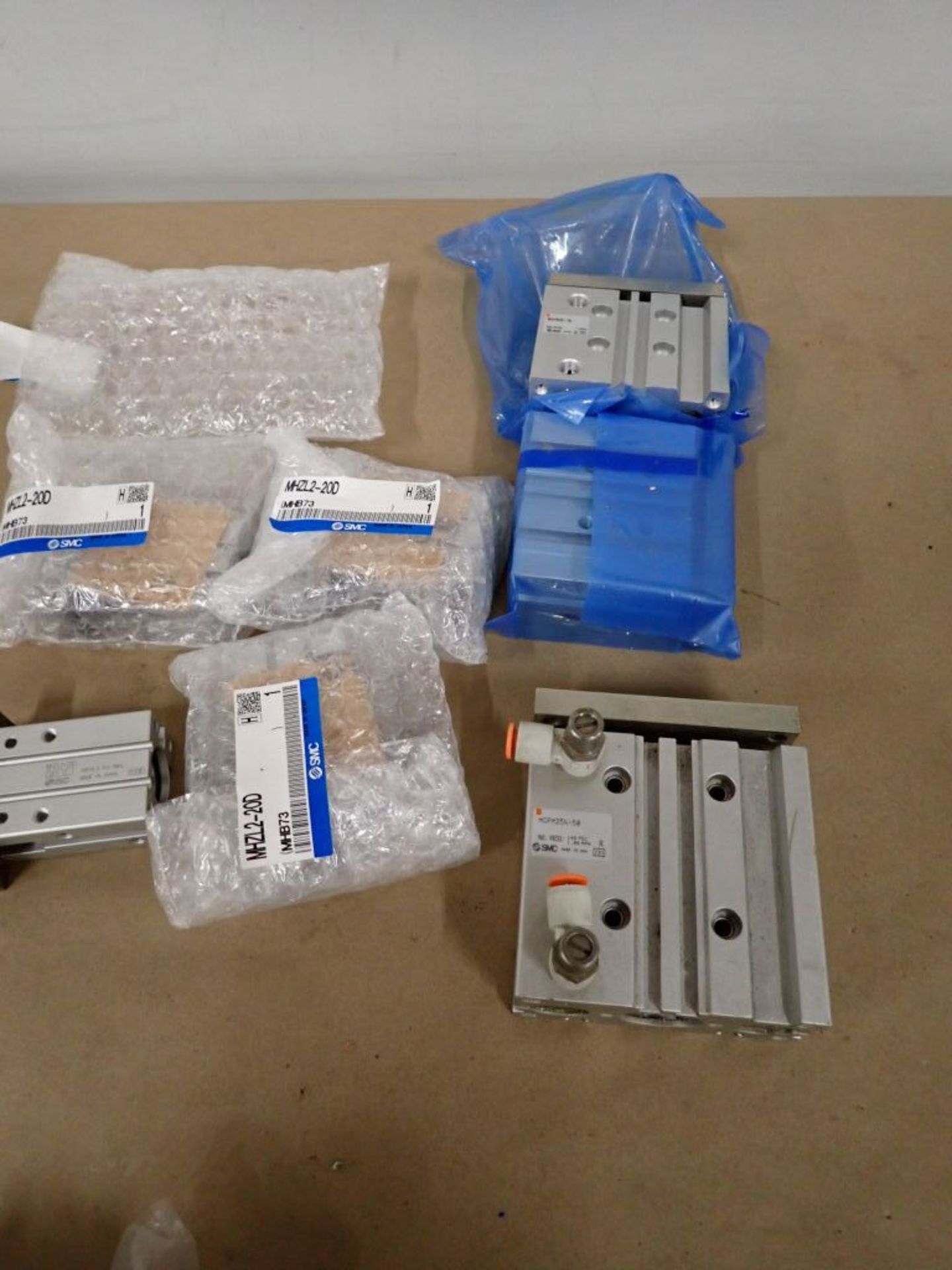 Lot of Assorted SMC Parallel Grippers with Cylinders - Image 4 of 5