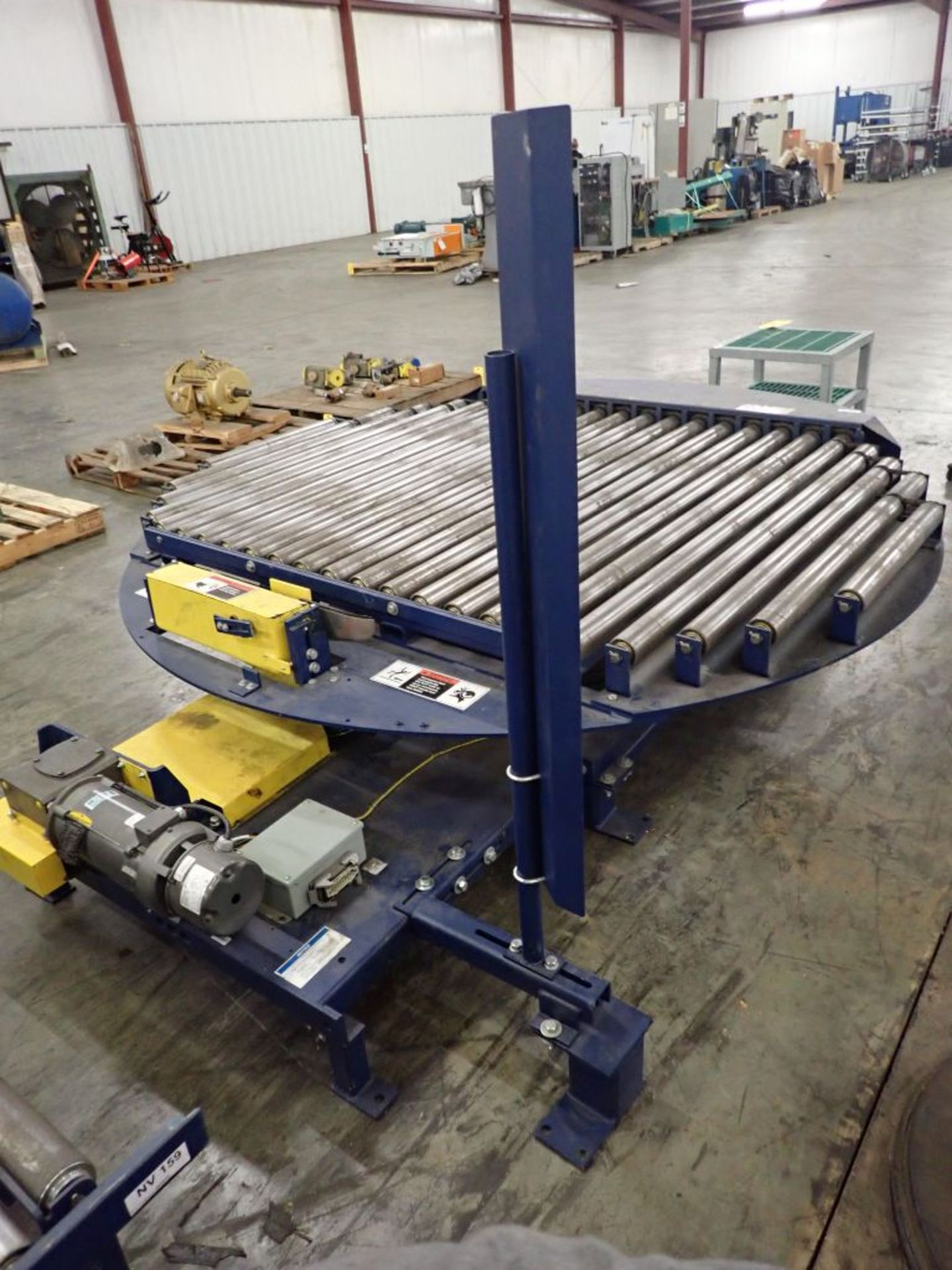 Lantech Pallet Wrapping System with Infeed and Outfeed Conveyor - Image 79 of 99