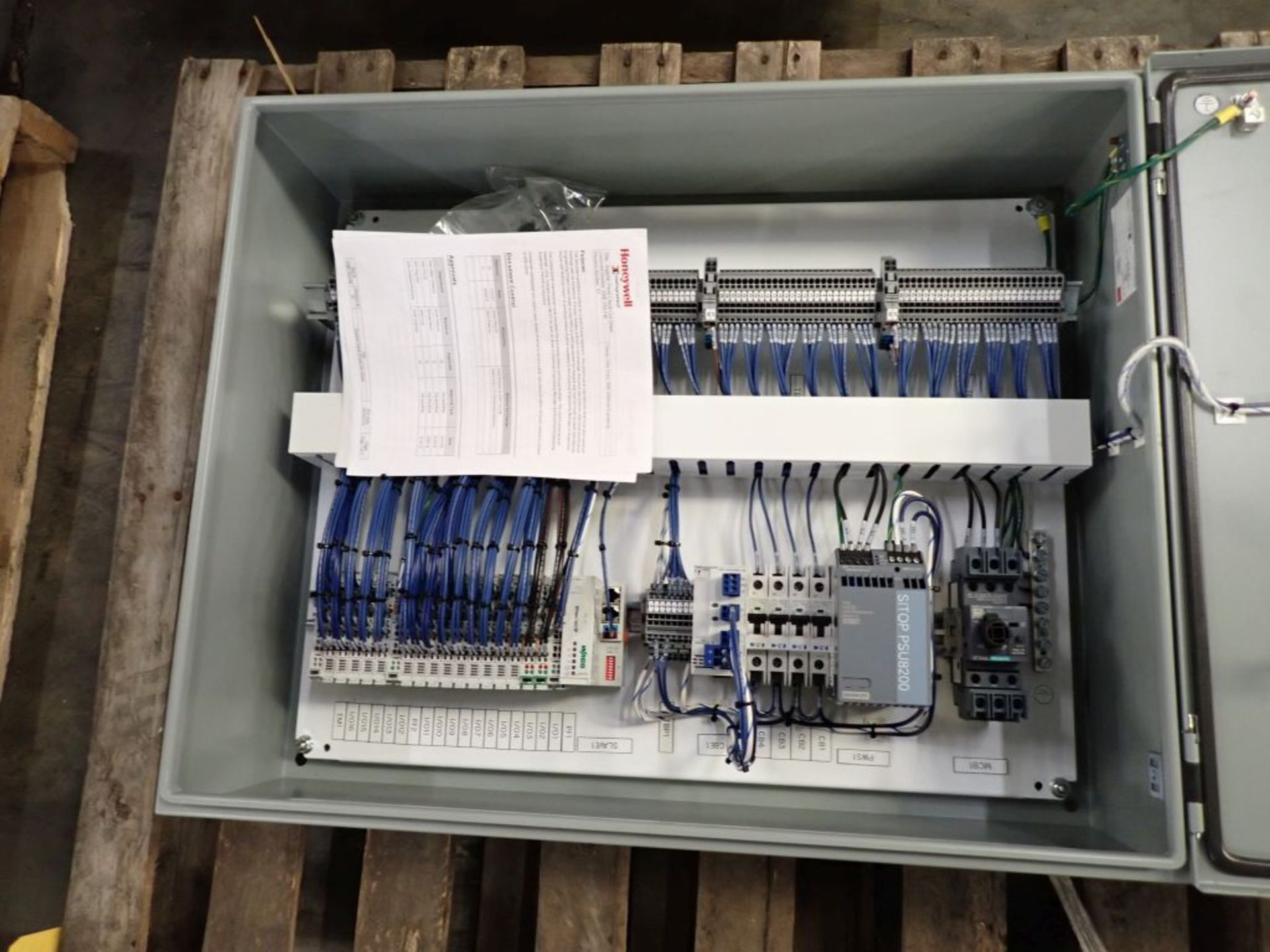 Hoffman Nvent Industrial Control Panel Enclosure with Contents - Image 5 of 9