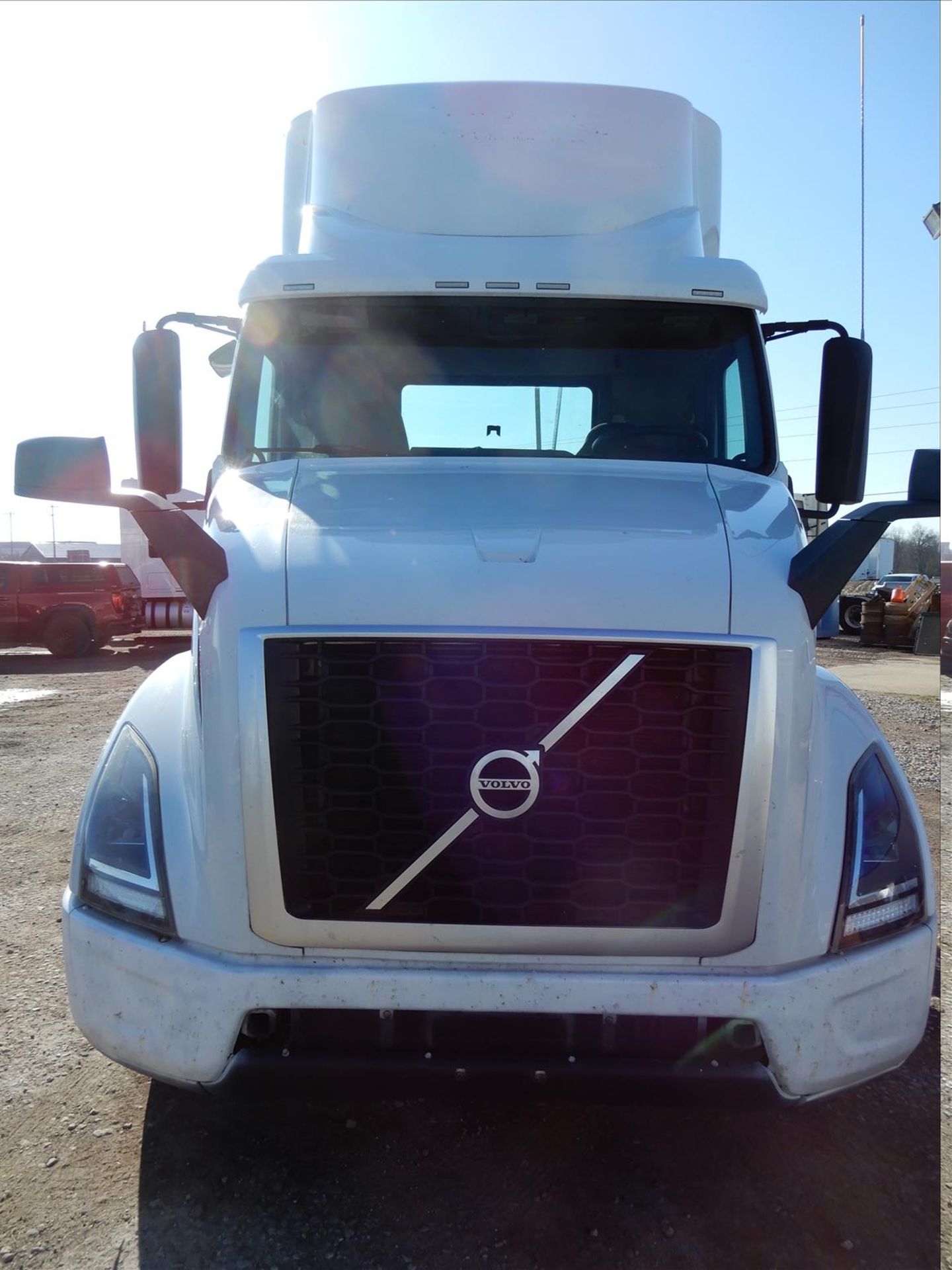2019 Volvo VNR 300 Daycab Truck Tractor - Located in Indianapolis, IN - Image 2 of 61