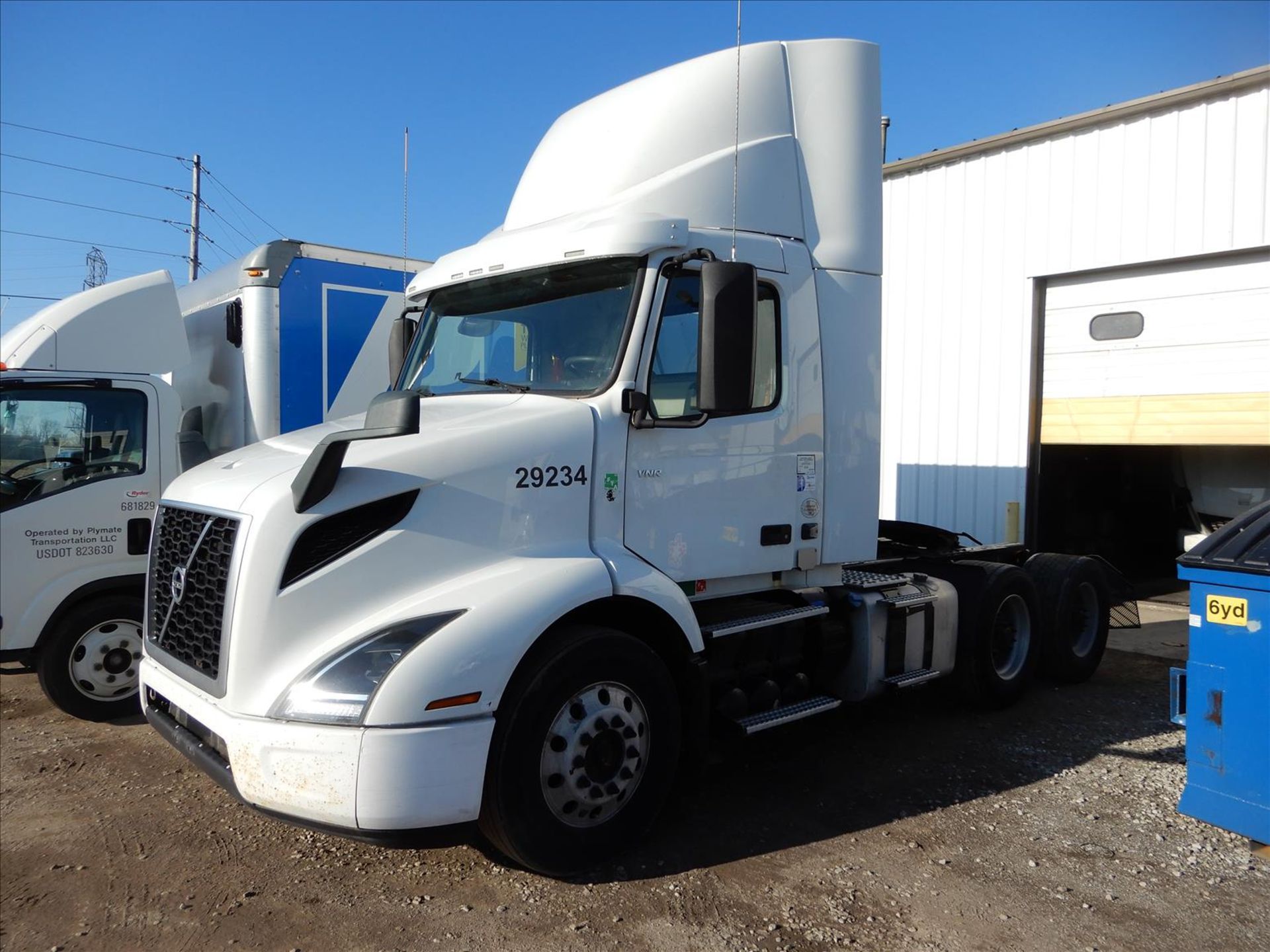 2019 Volvo VNR 300 Daycab Truck Tractor - Located in Indianapolis, IN