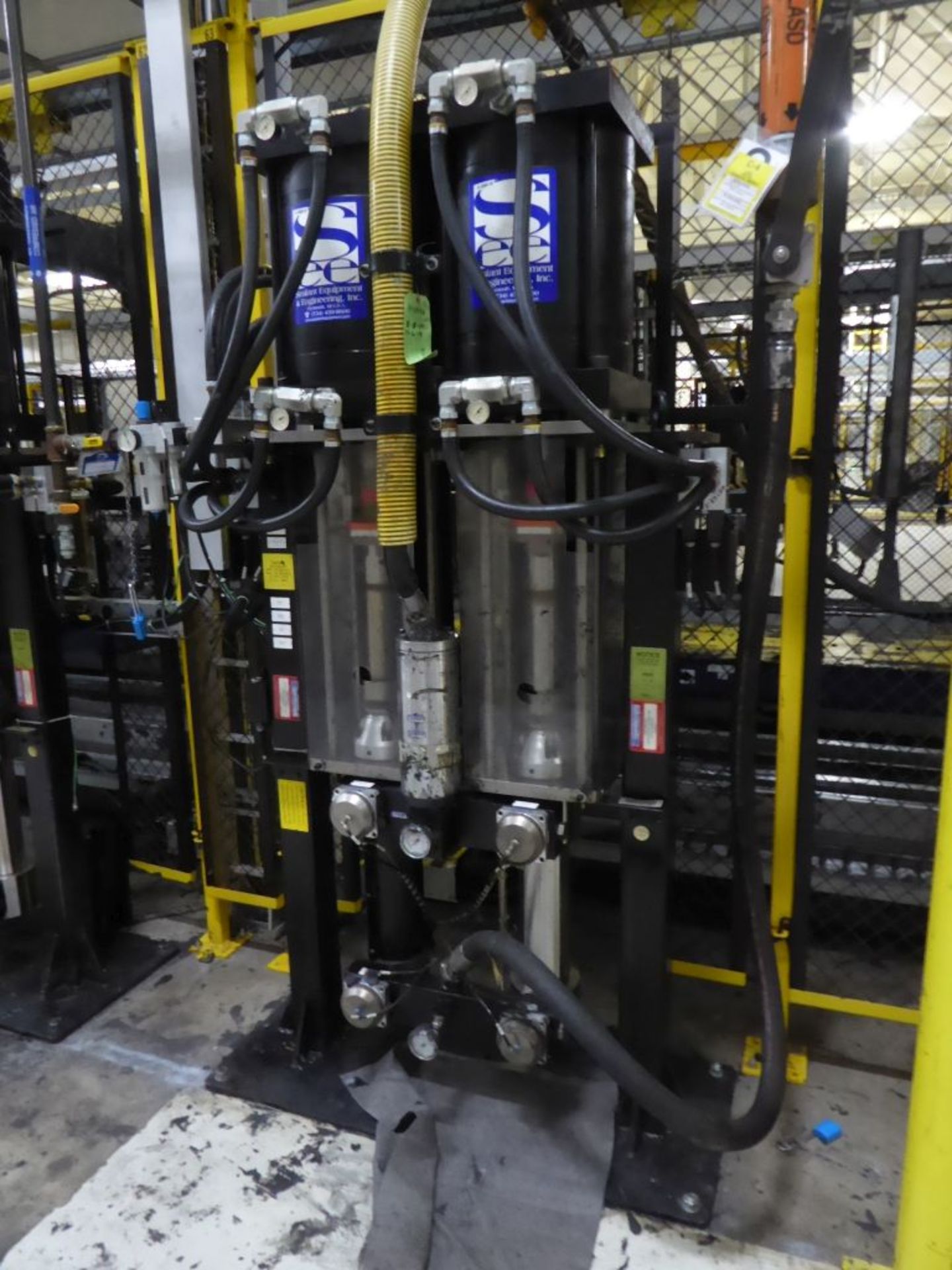 Sealant Equipment and Engineering Techcon Meter Mix Dispense System - Bild 2 aus 20