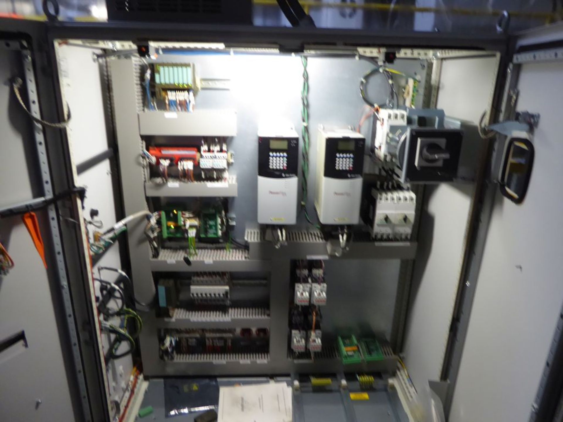 Control Panel with (2) Allen Bradley Powerflex 700 Drives - Bild 2 aus 23
