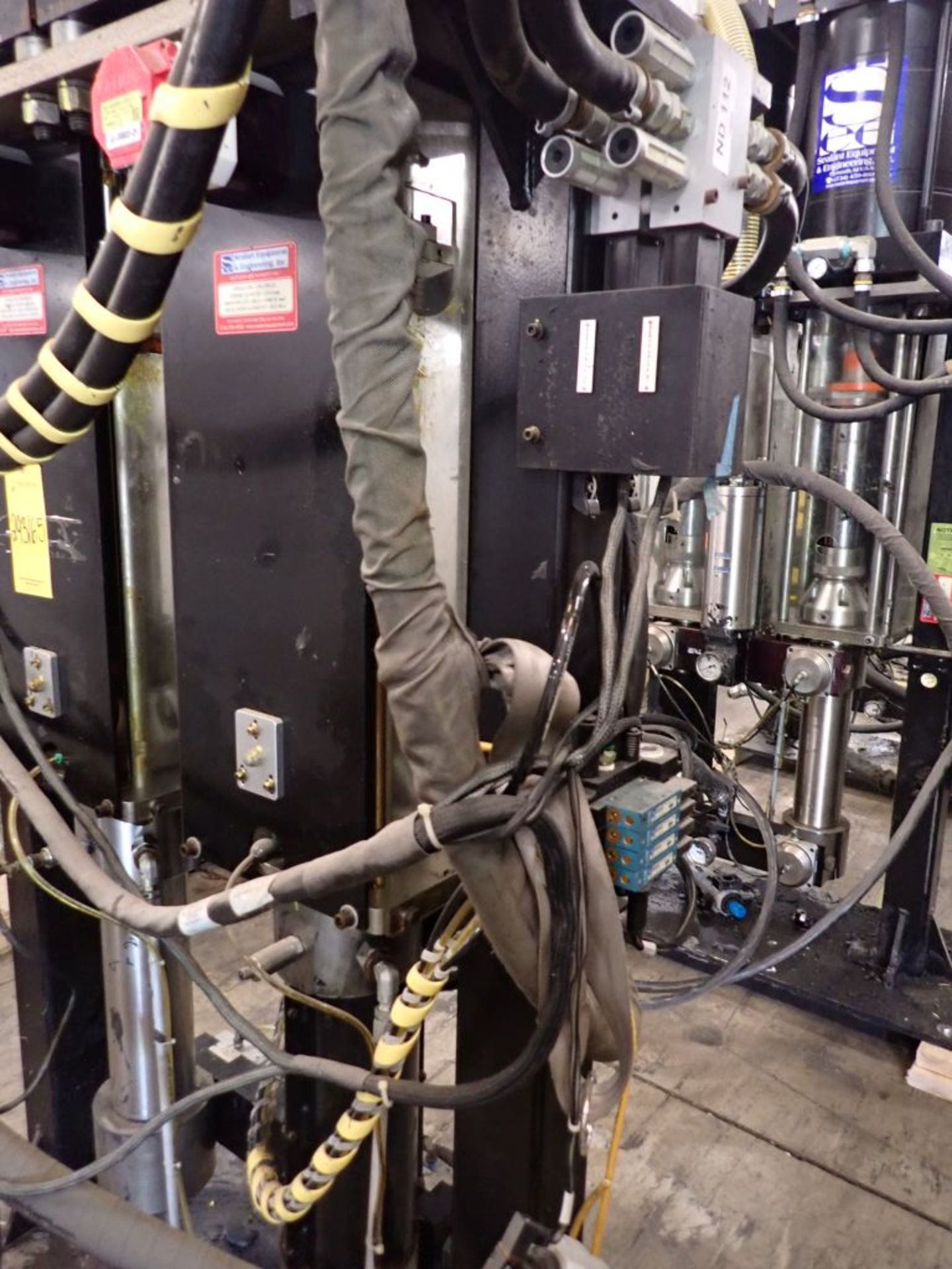 Sealant Equipment and Engineering Techcon Meter Mix Dispense System - Bild 15 aus 20