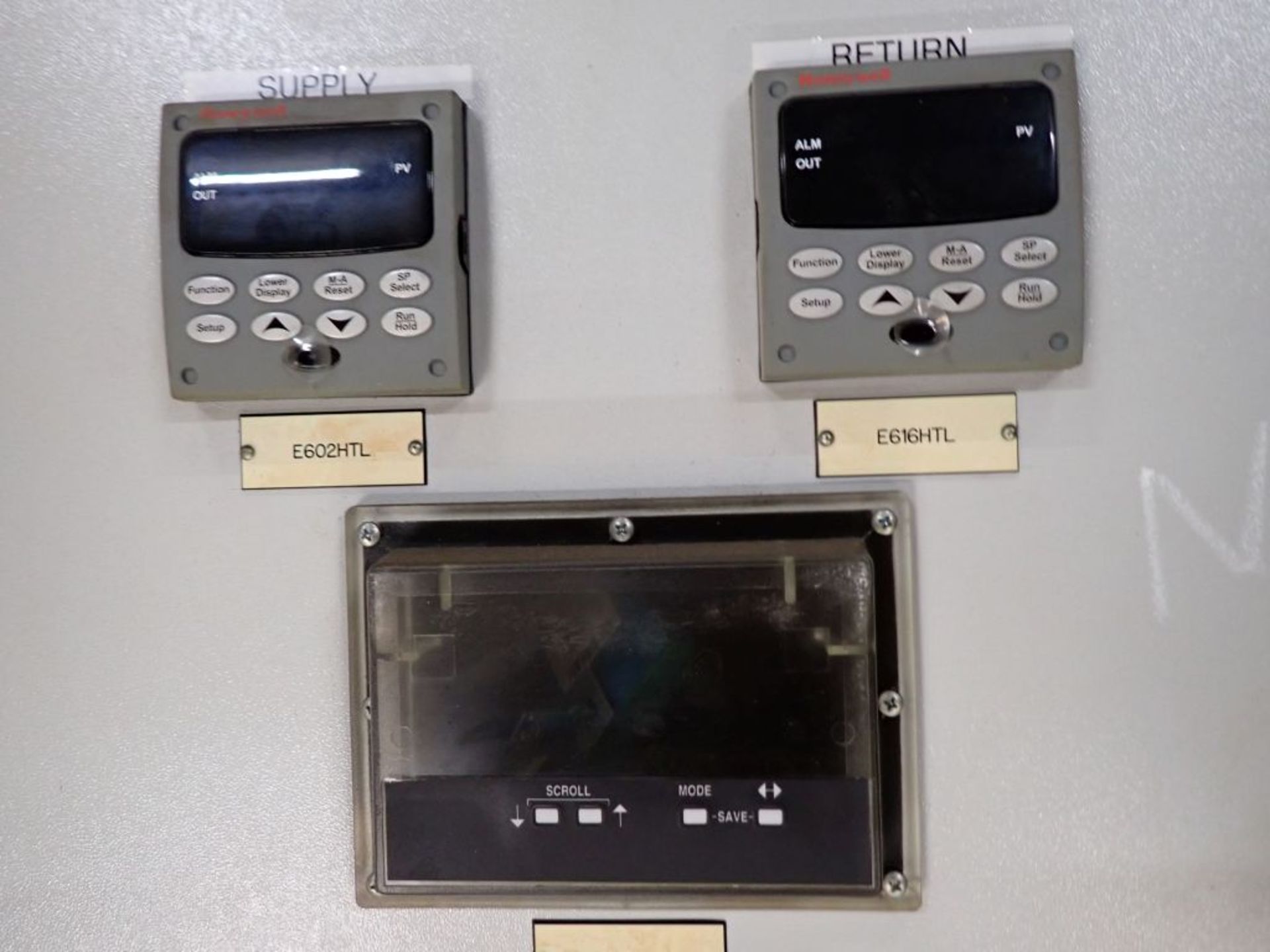 Control Panel with Contents - Image 5 of 26