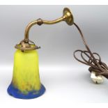 Wandlampe, Frankreich, Jugendstil, Jean Noveroy/Nancy, um 1920, einflammig, glockenförmiger Glassch