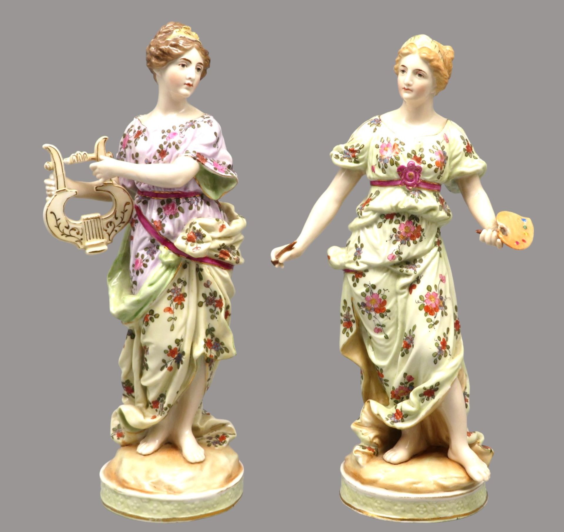 2 allegorische Porzellanfiguren, Thüringen, um 1900, "Dame mit Lyra" und "Dame mit Farbpalette", We