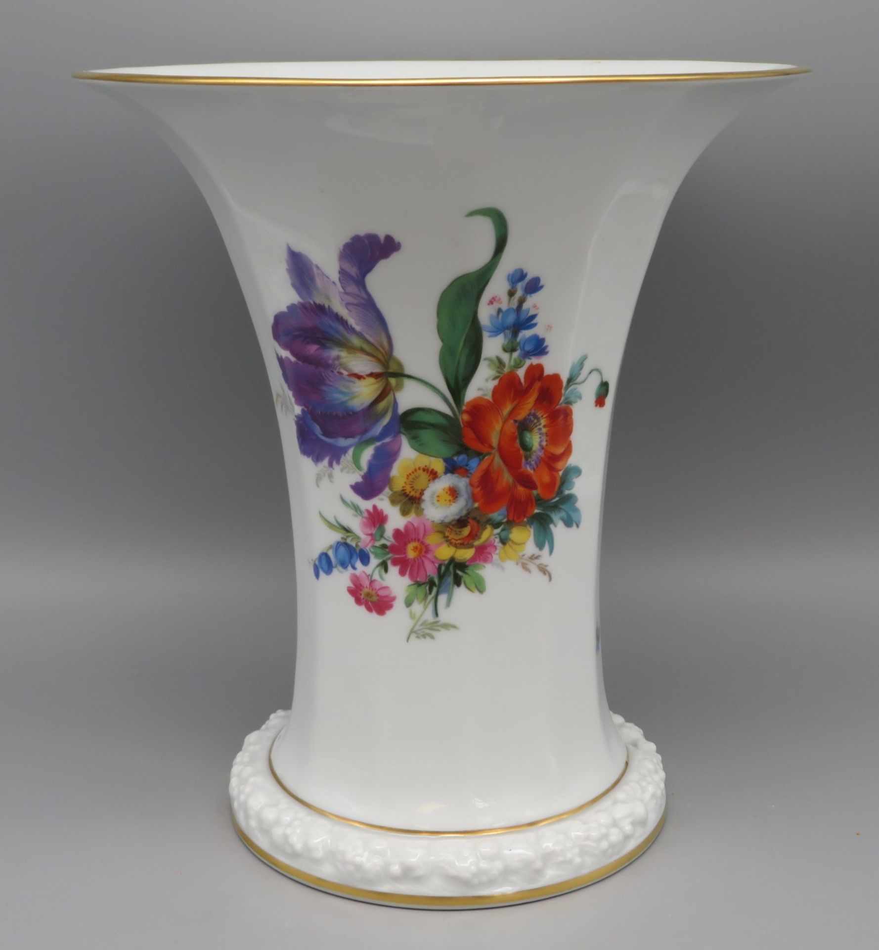 Vase, Rosenthal, Entwurf Philipp Rosenthal, Alt Brabant, Weißporzellan mit polychromer Blütenmalere