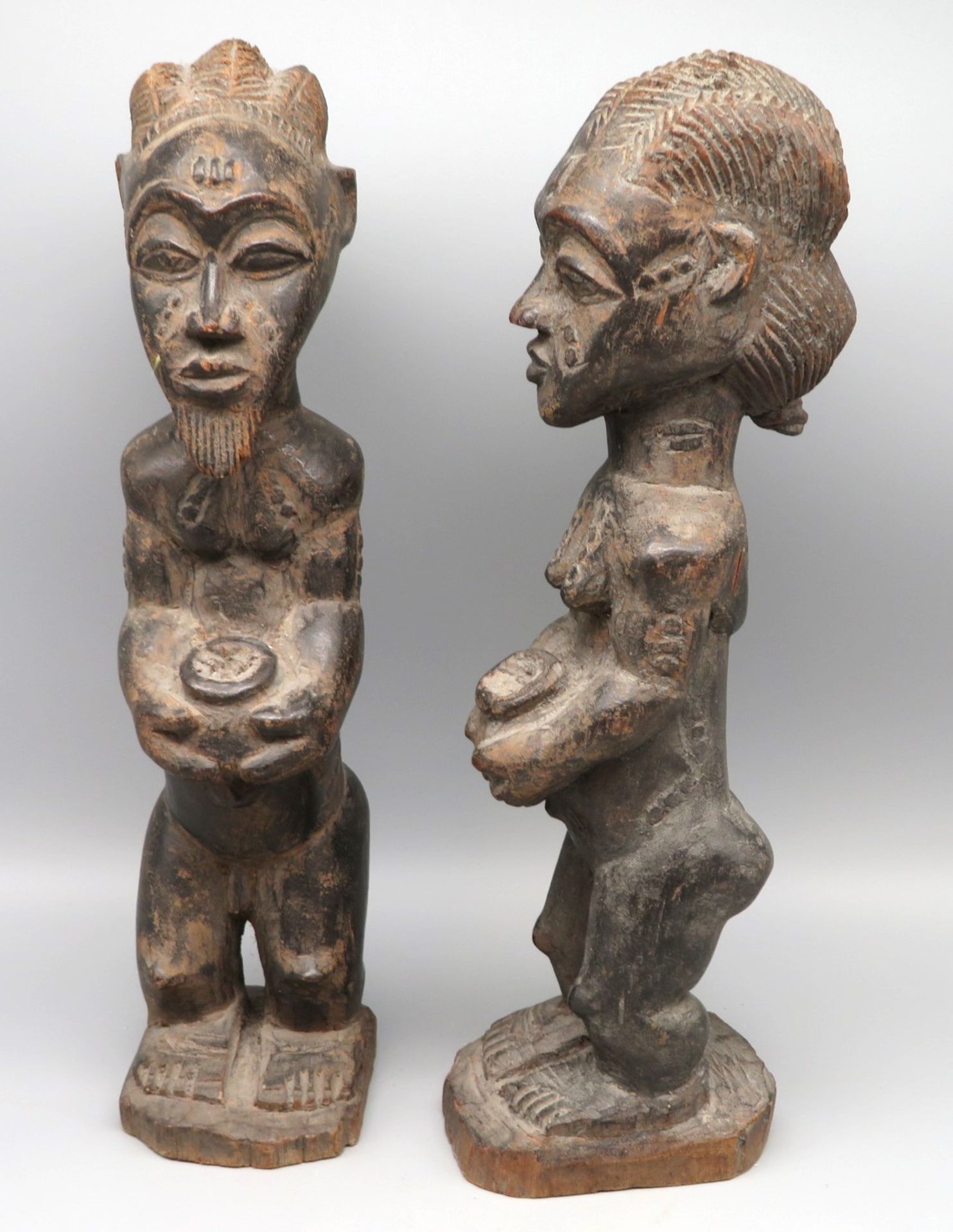 2 Ahnenfiguren, Afrika, Elfenbeinküste, Baule, männlich und weiblich, Holz geschnitzt, 35 x 10 x 8 - Image 2 of 2