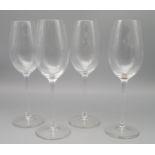 4 Sektgläser, Riedel, farbloses Glas, Ätzsignatur, h 21,5 cm, d 6,5 cm.
